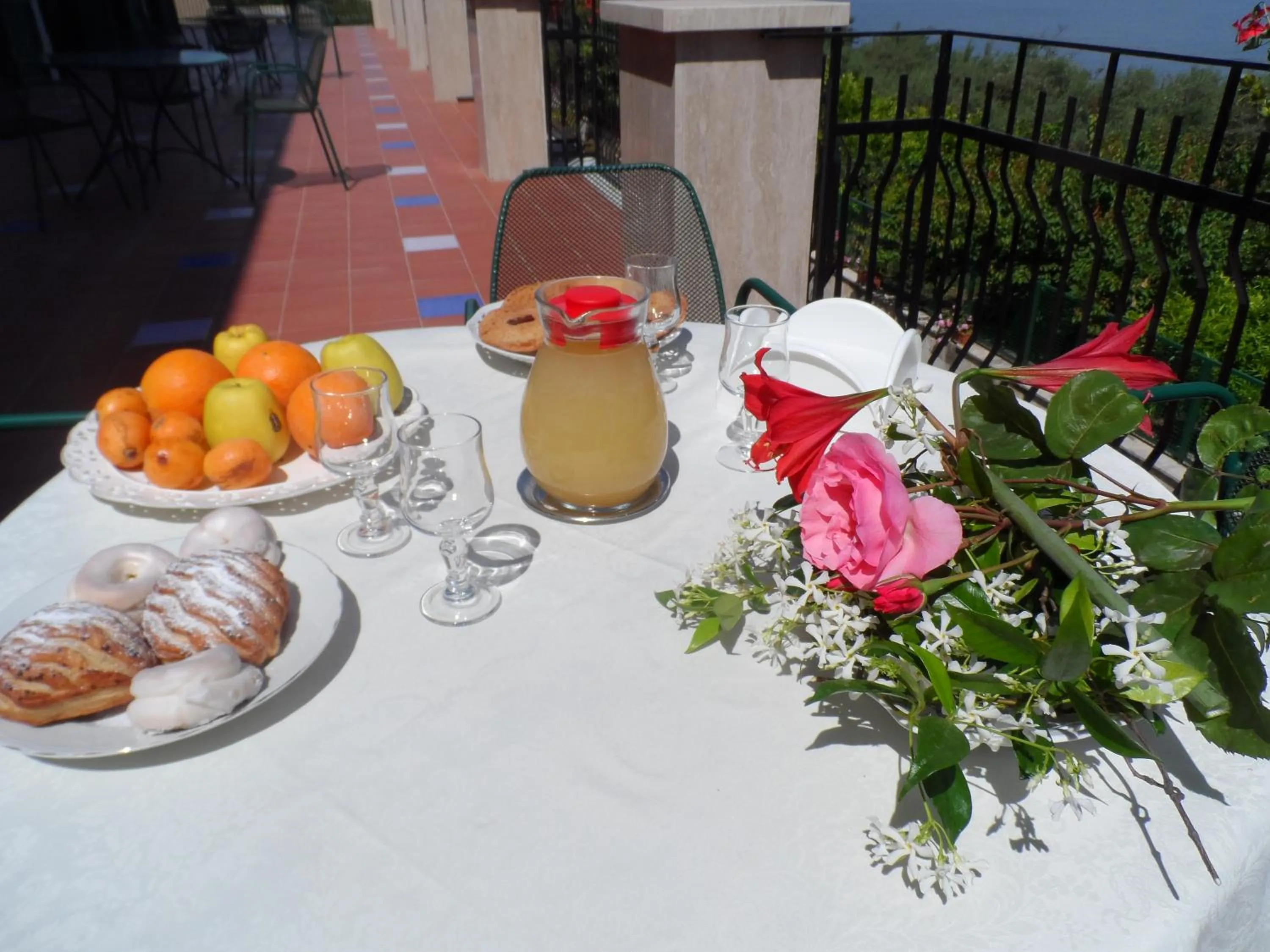 Breakfast in Ancelle Sorrento - Casa d'Accoglienza