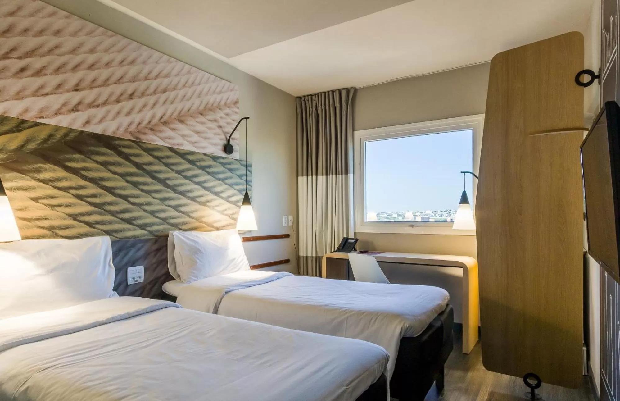 Bedroom, Bed in Ibis Americana