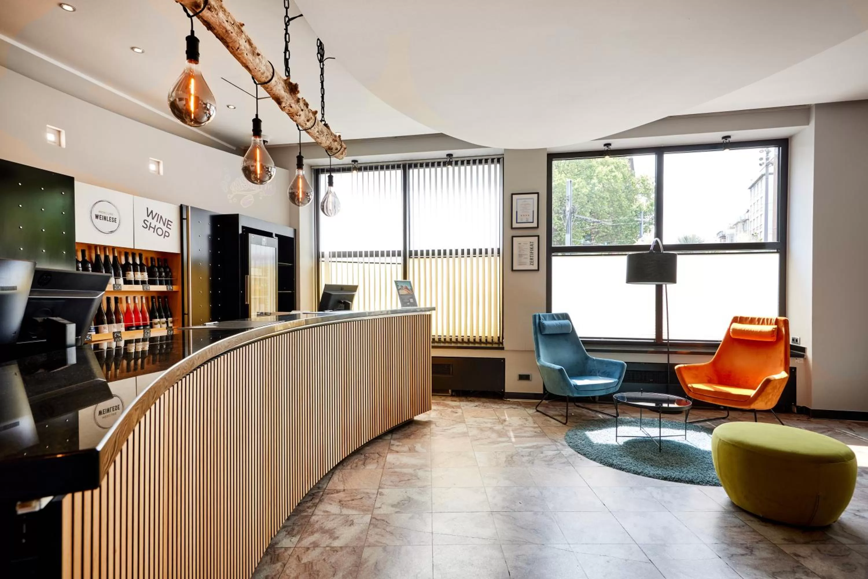 Property building in Mercure Hotel Düsseldorf City Center