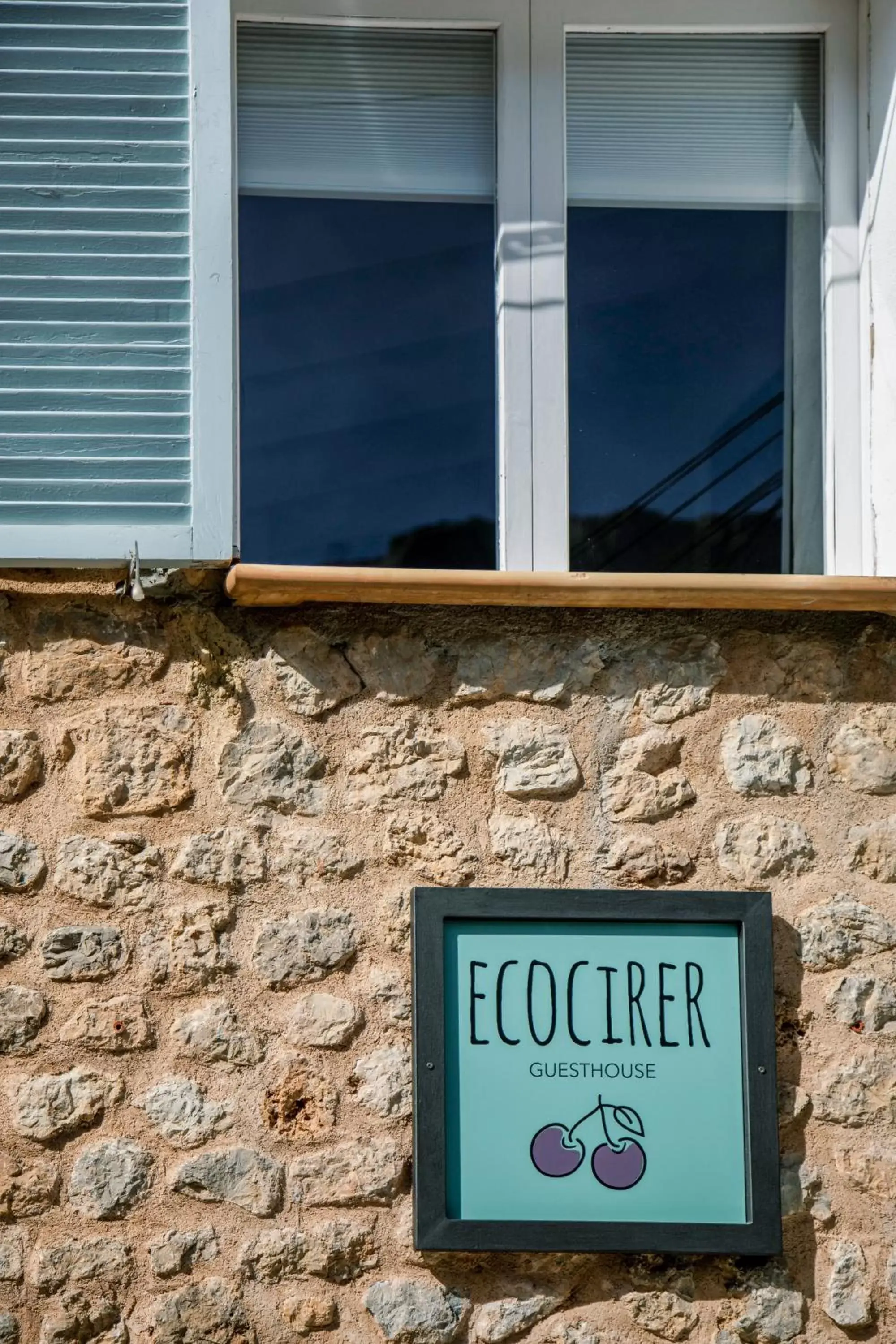 Facade/entrance in Ecocirer Guest House