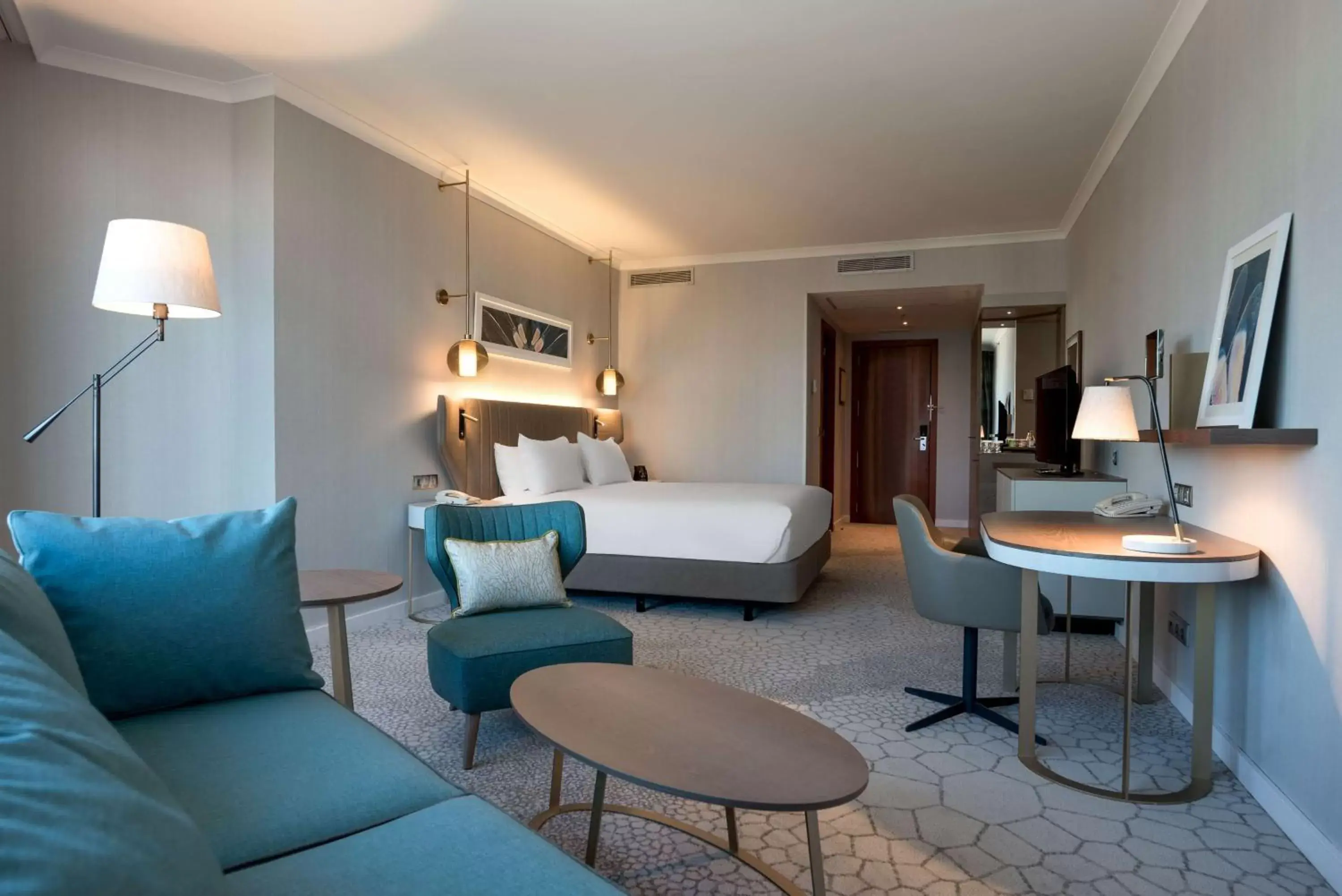 Bed, Seating Area in Hilton Diagonal Mar Barcelona
