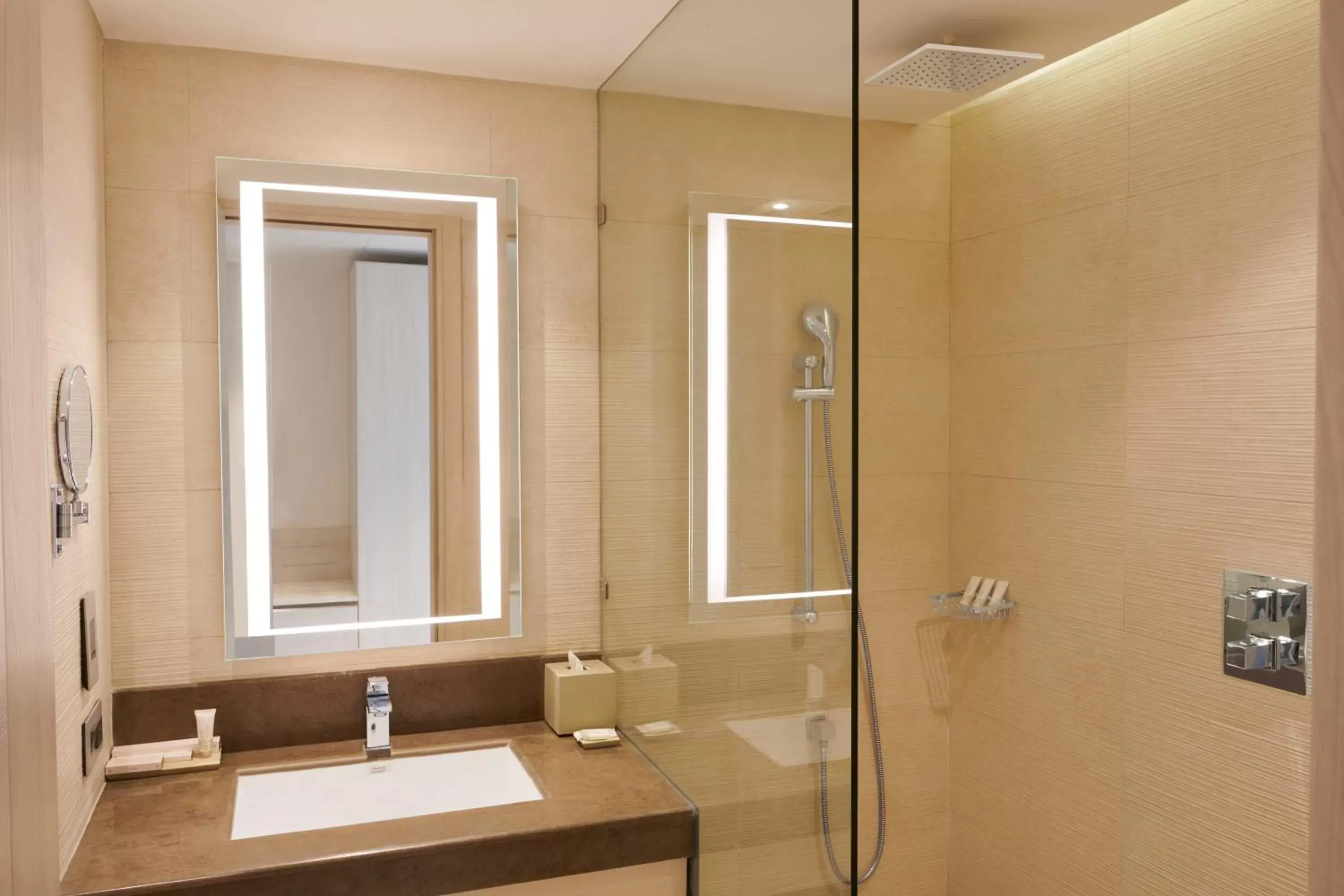 Bathroom in Hilton Garden Inn Lucknow