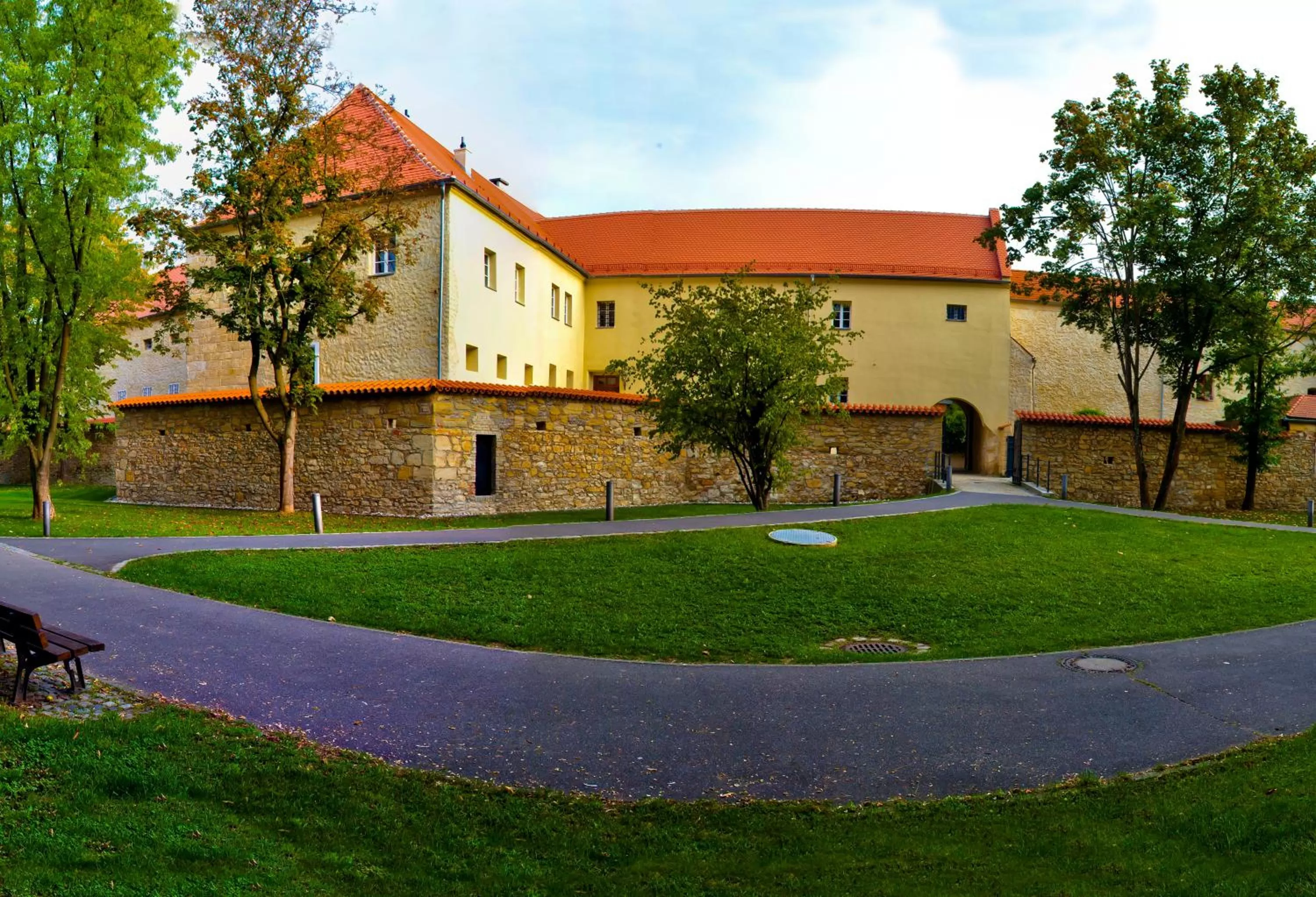Facade/entrance in Knast-Hotel Fronfeste