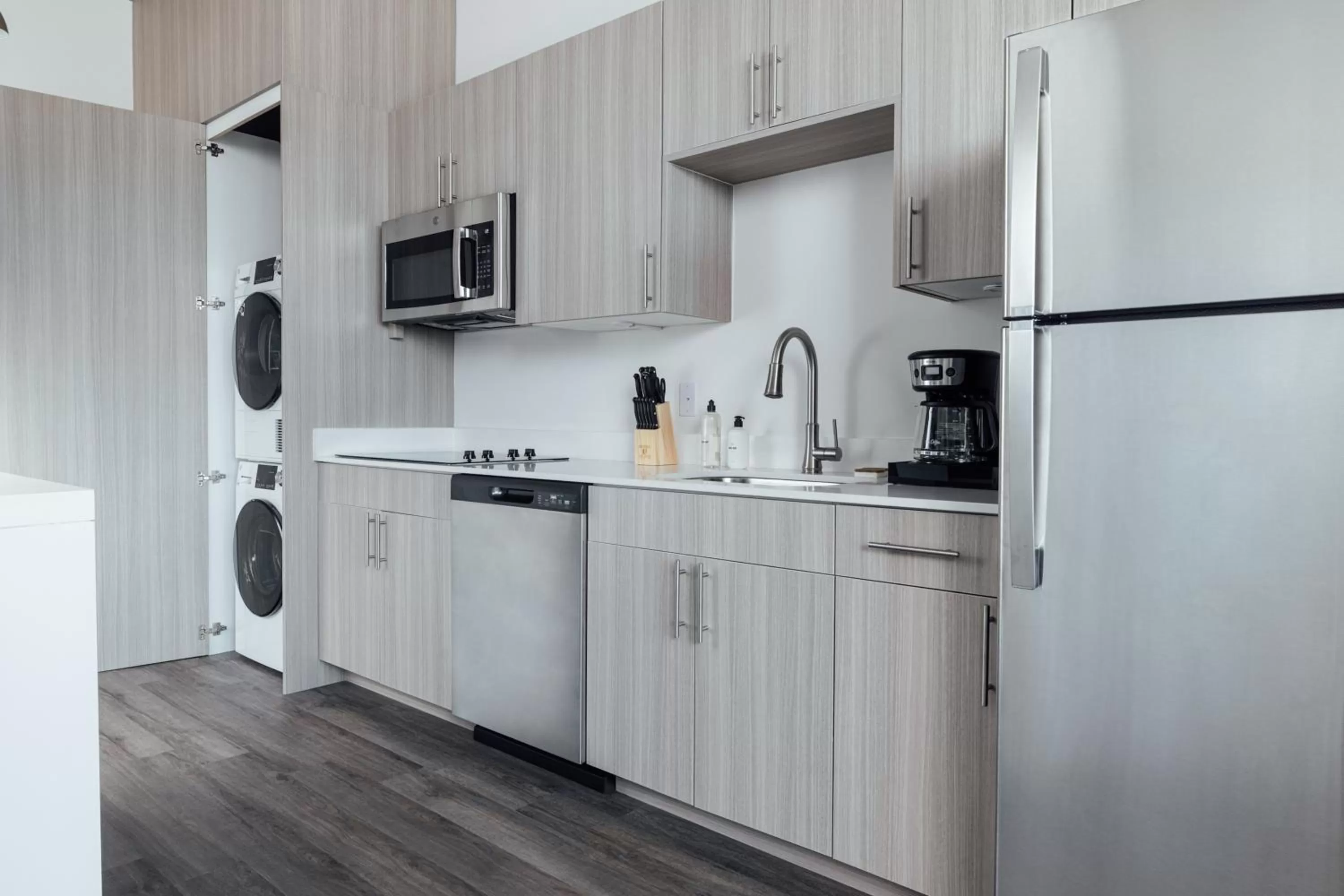 Coffee/tea facilities in Mint House St. Petersburg - Downtown