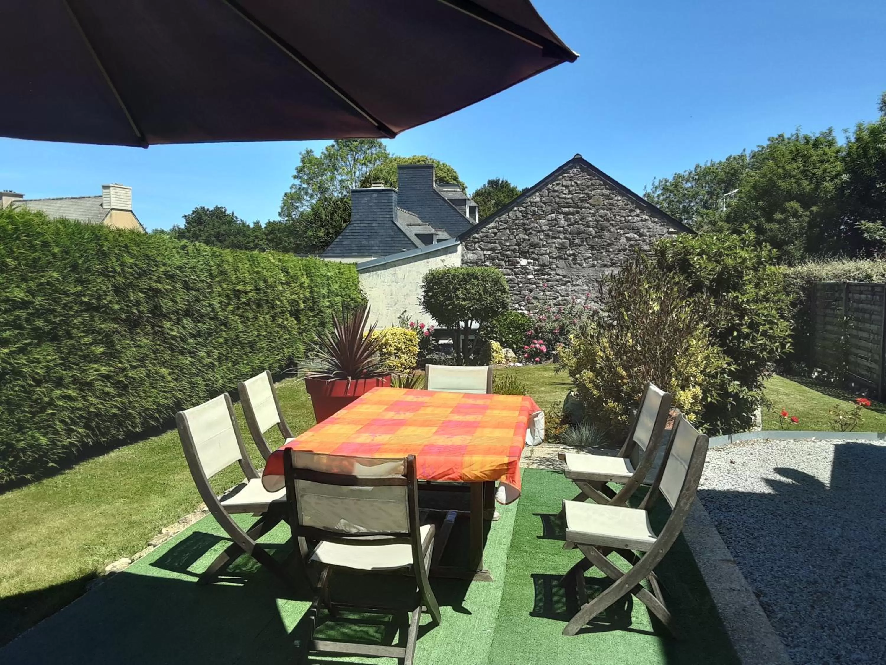 Patio in chambres d'hôtes les mésanges avec salle d'eau privative pdj compris