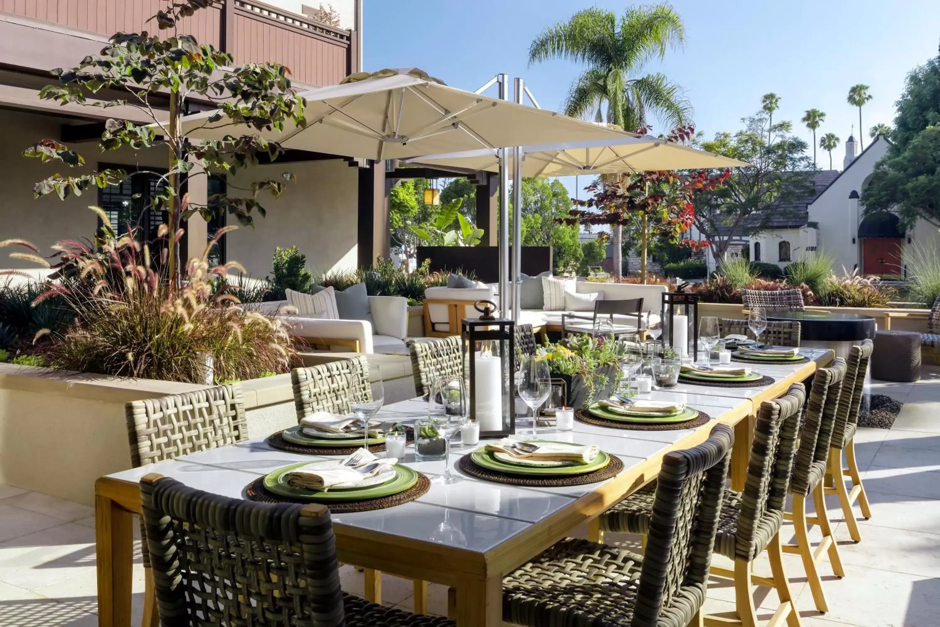 Patio, Restaurant/Places to Eat in Ambrose Hotel