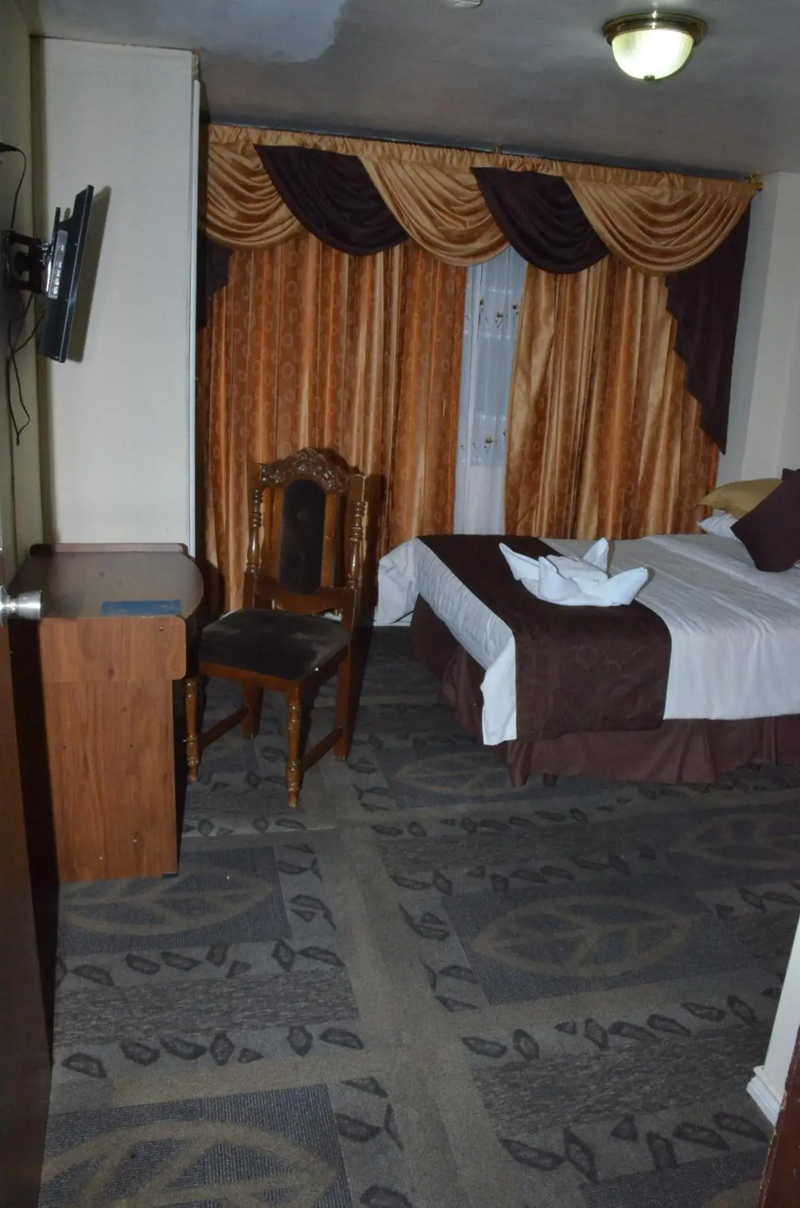 Photo of the whole room, Bed in Hotel Bonaventure