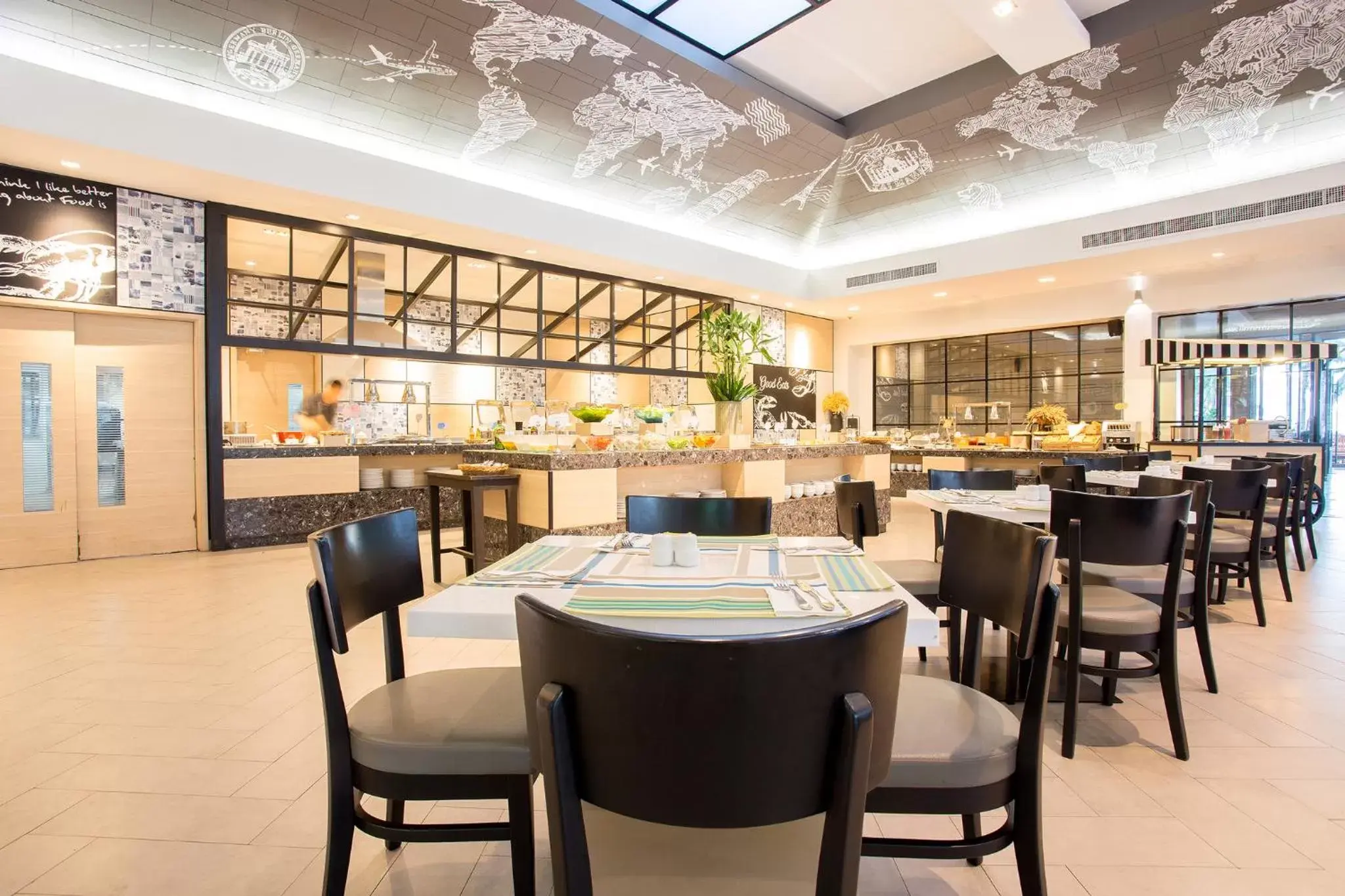 Breakfast, Restaurant/Places to Eat in Novotel Rayong Rim Pae Resort