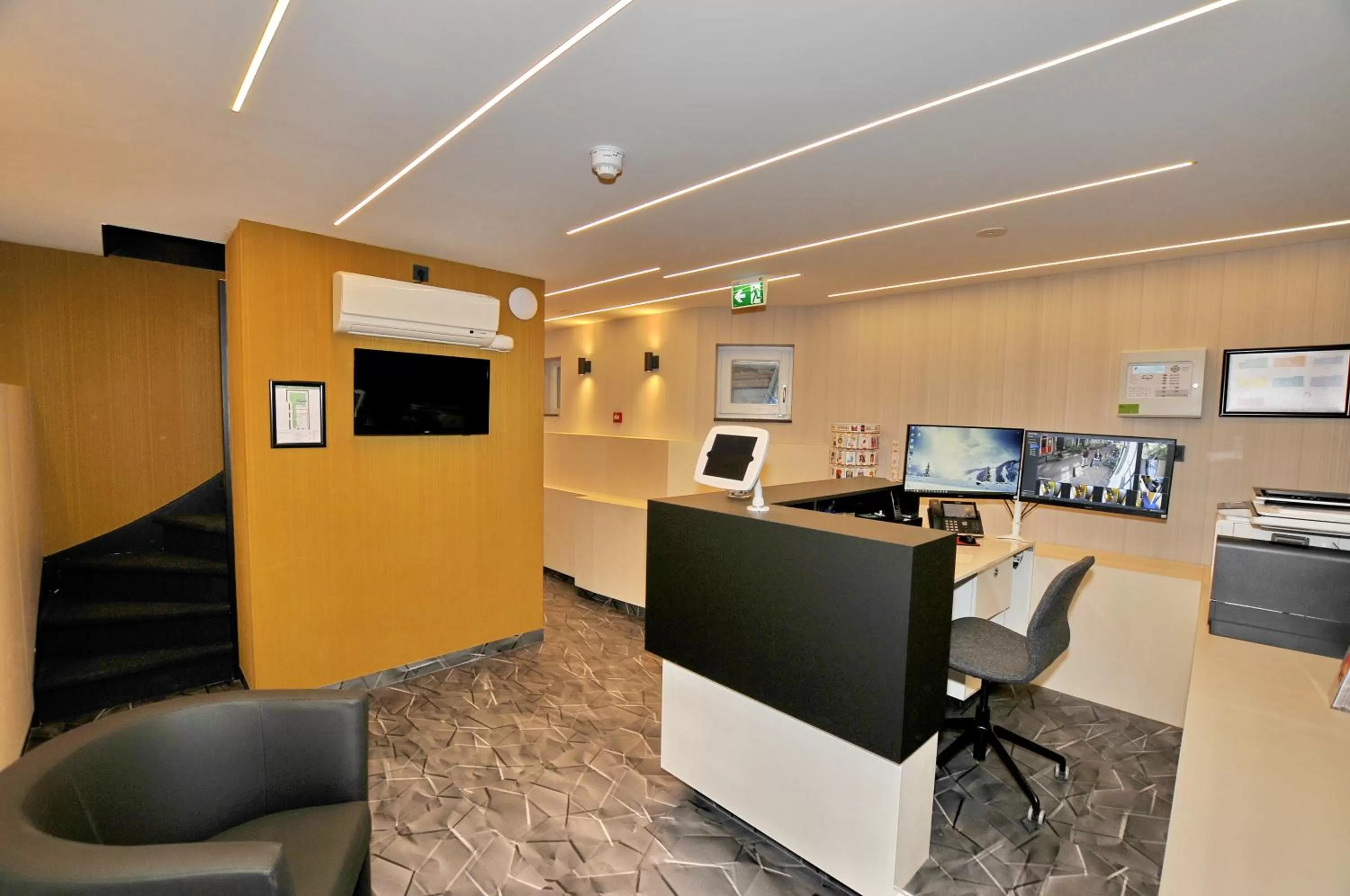 Lobby or reception in Cityview Hotel