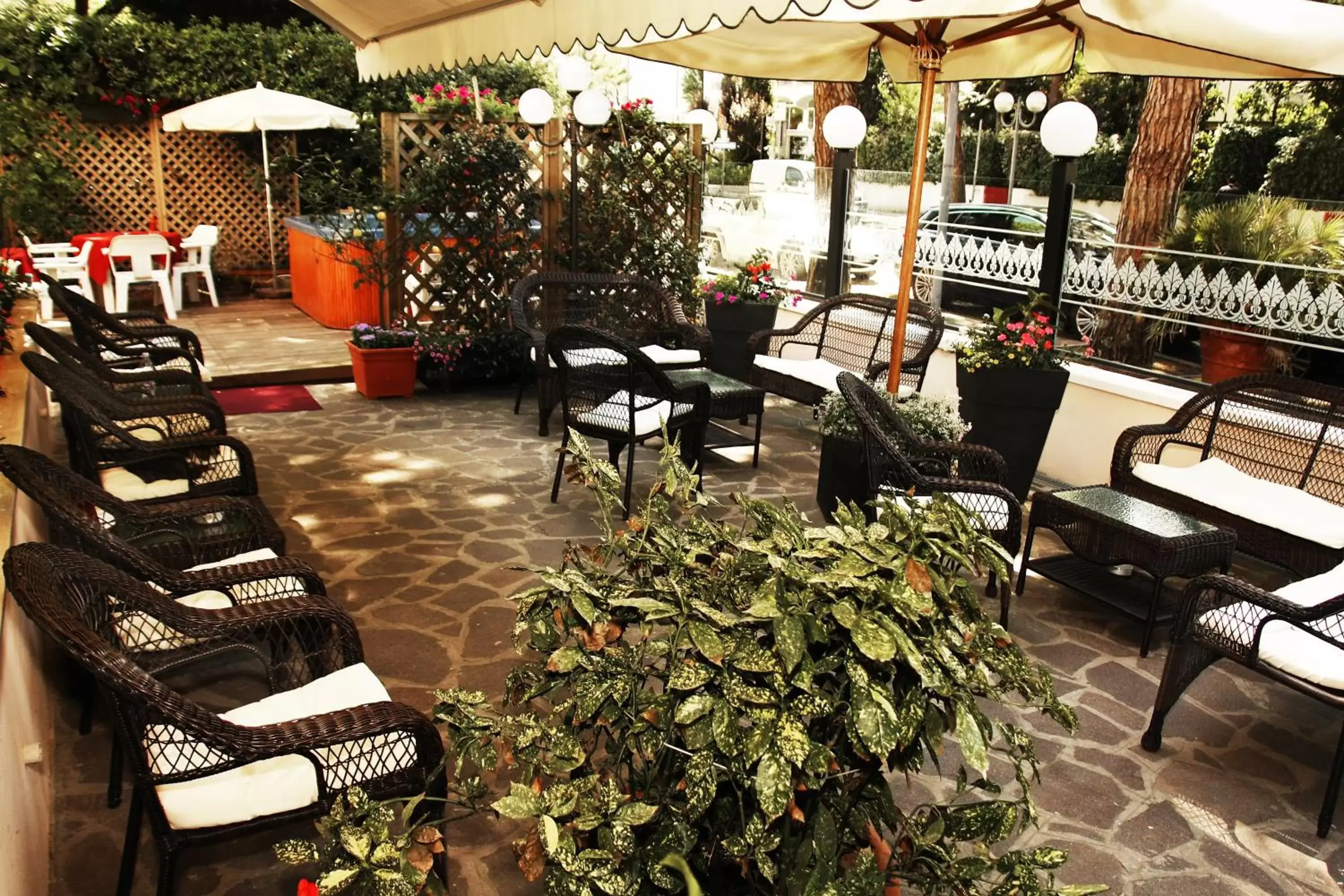 Patio, Restaurant/Places to Eat in Hotel Santiago