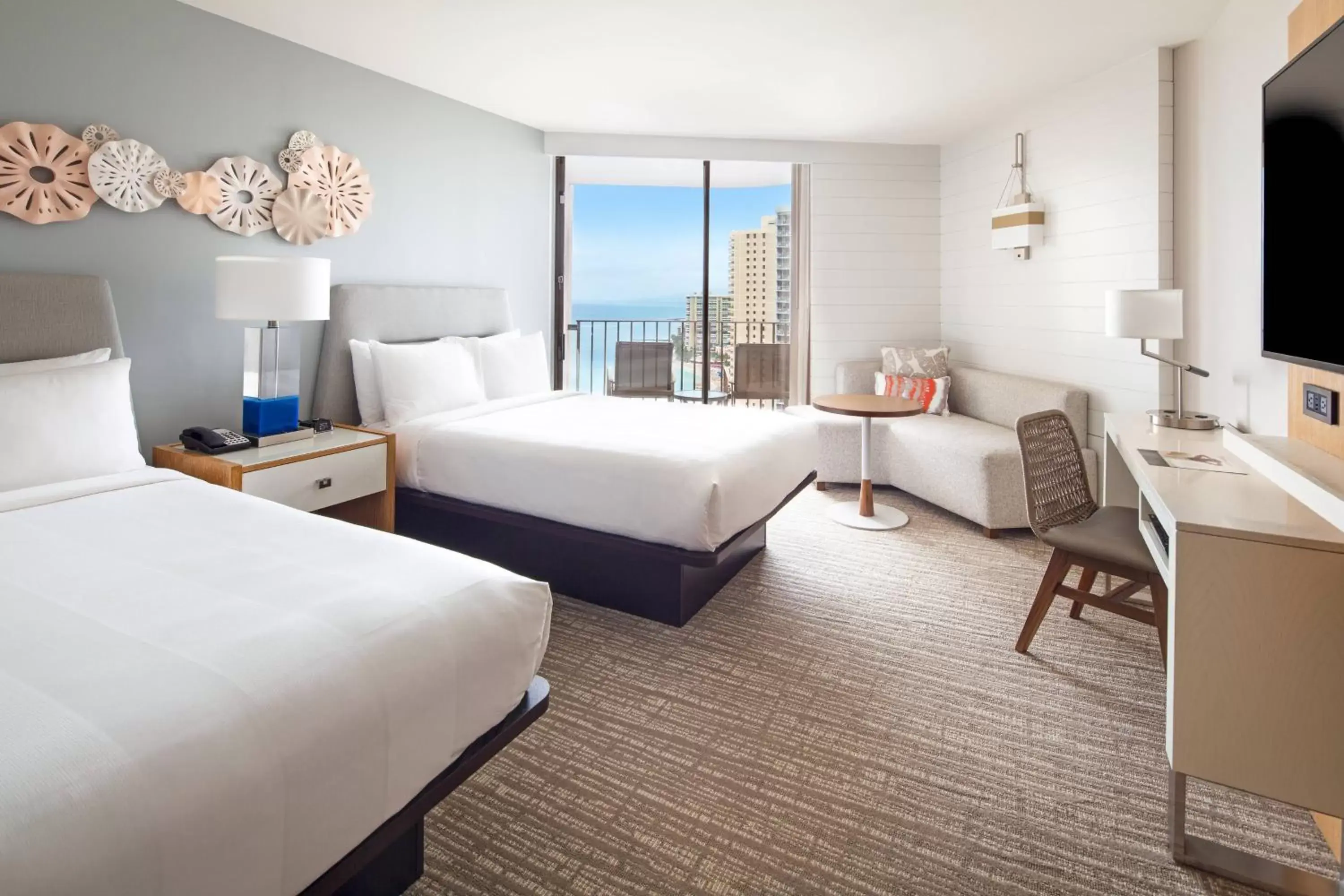 Ocean View, Guest room, 2 Double, Paoakalani Tower, Balcony in Waikiki Beach Marriott Resort & Spa