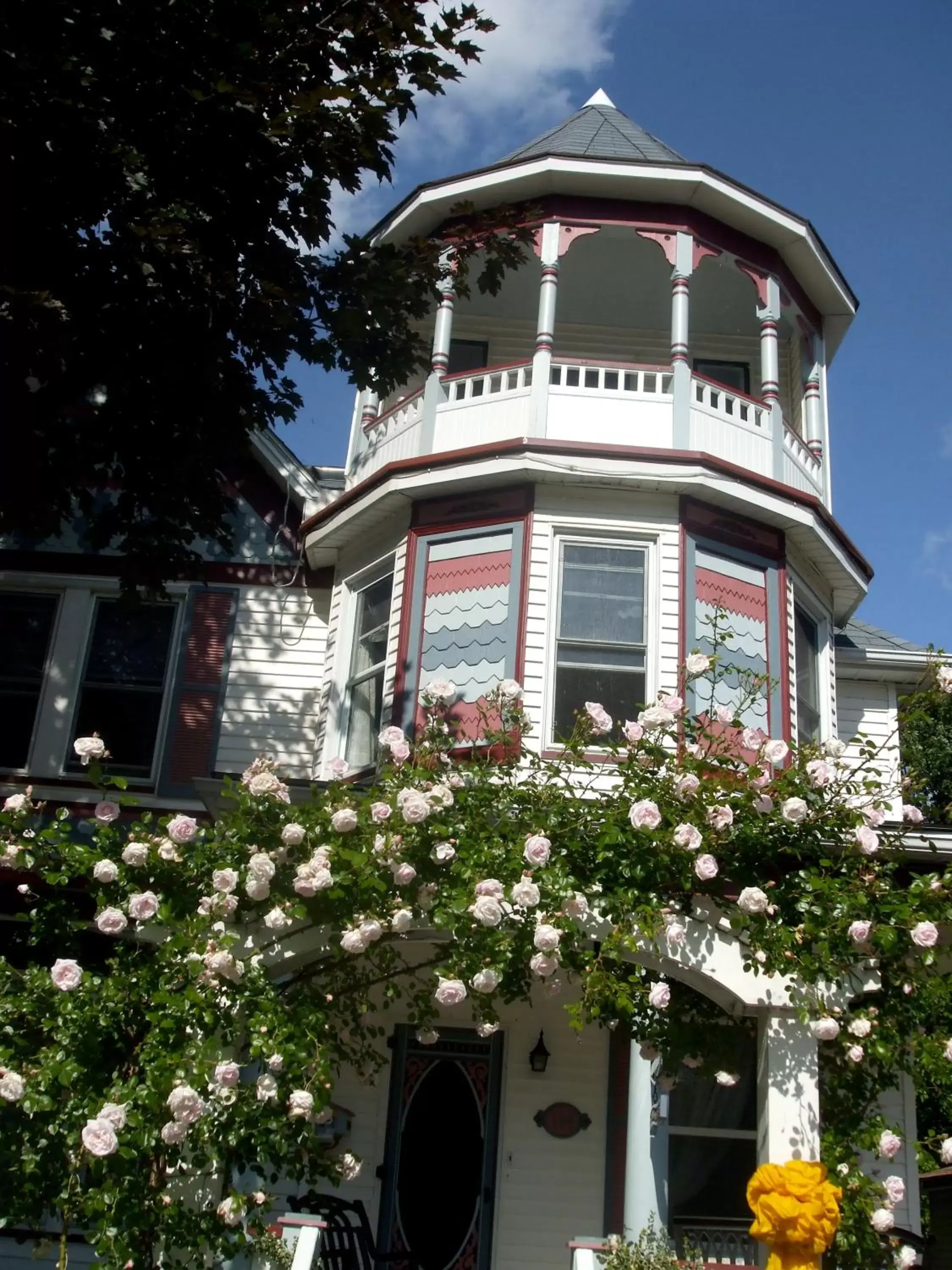 Facade/entrance, Property Building in Bondy House Bed & Breakfast