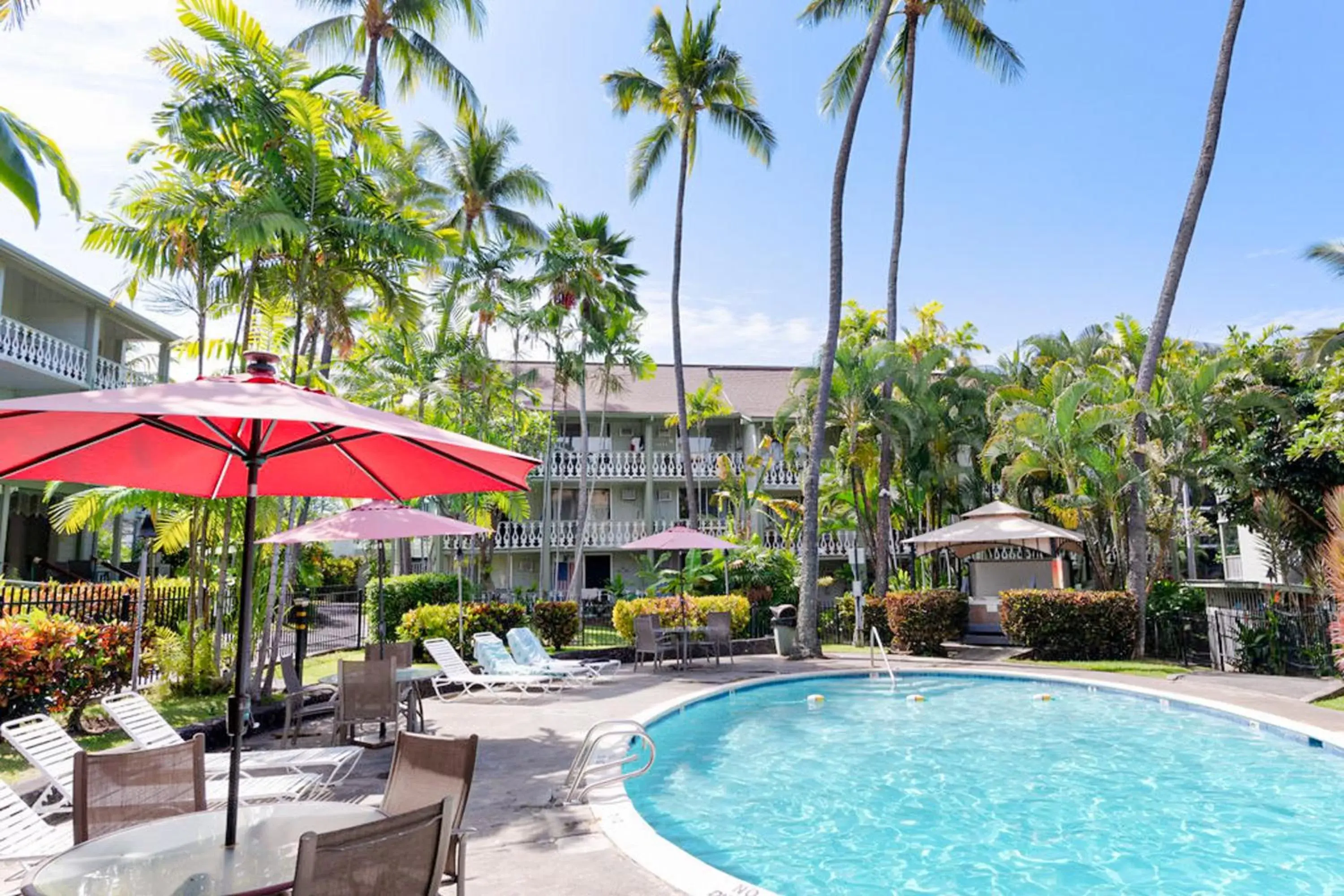 Swimming Pool in Kona Islander Inn # 219