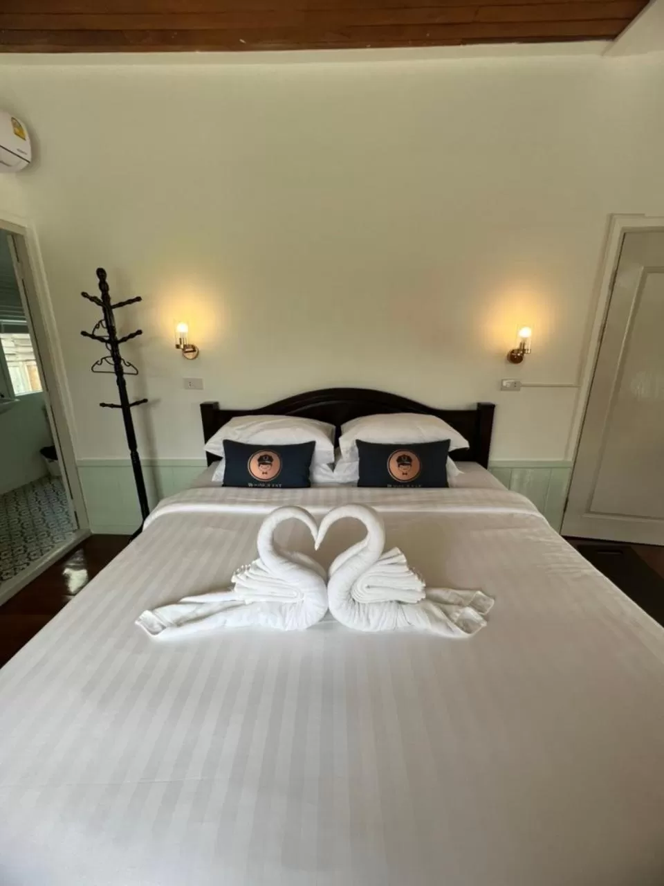 Bed in RoomQuest Rim Praya Dinsor Road