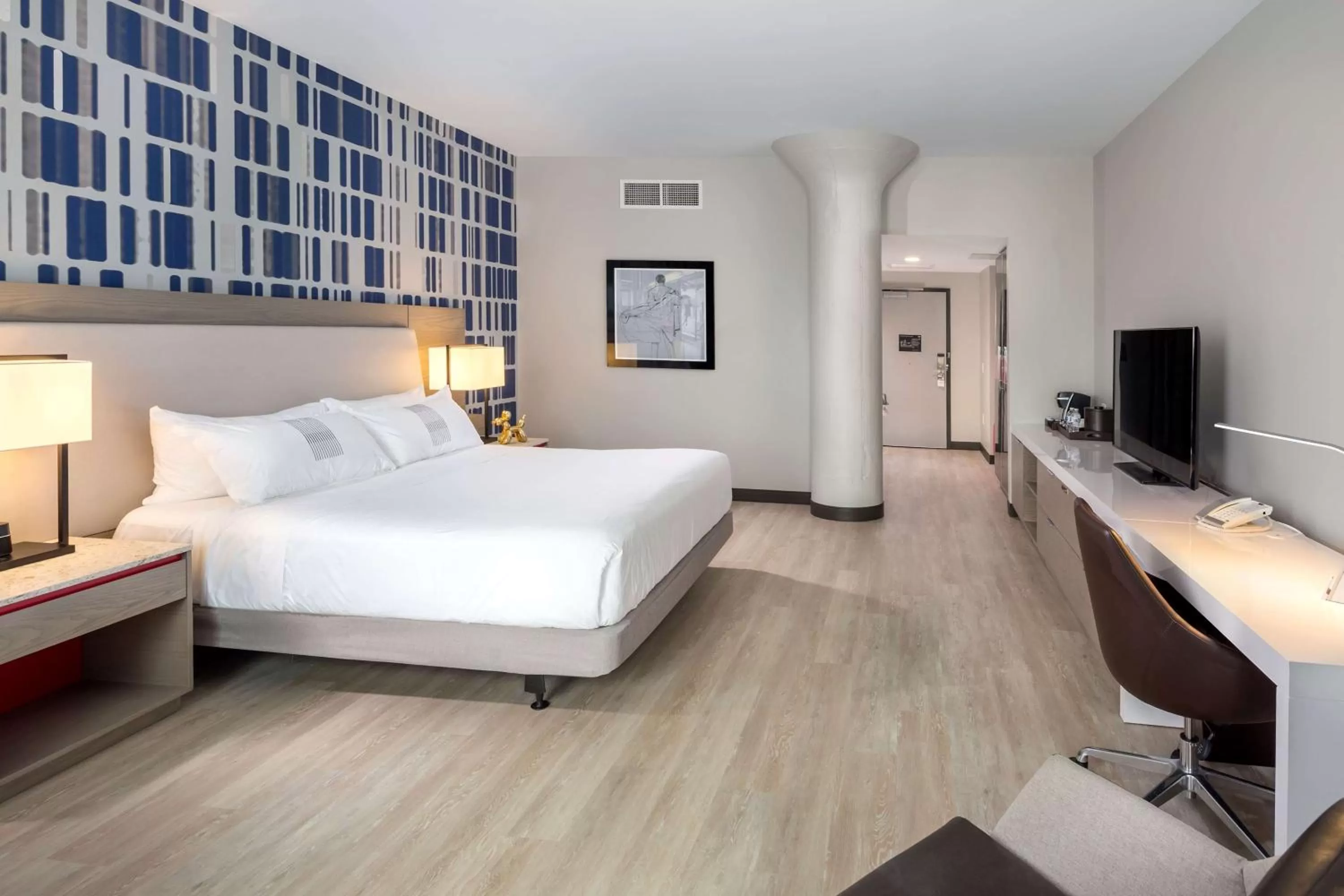 Photo of the whole room, Bed in The Summit Hotel