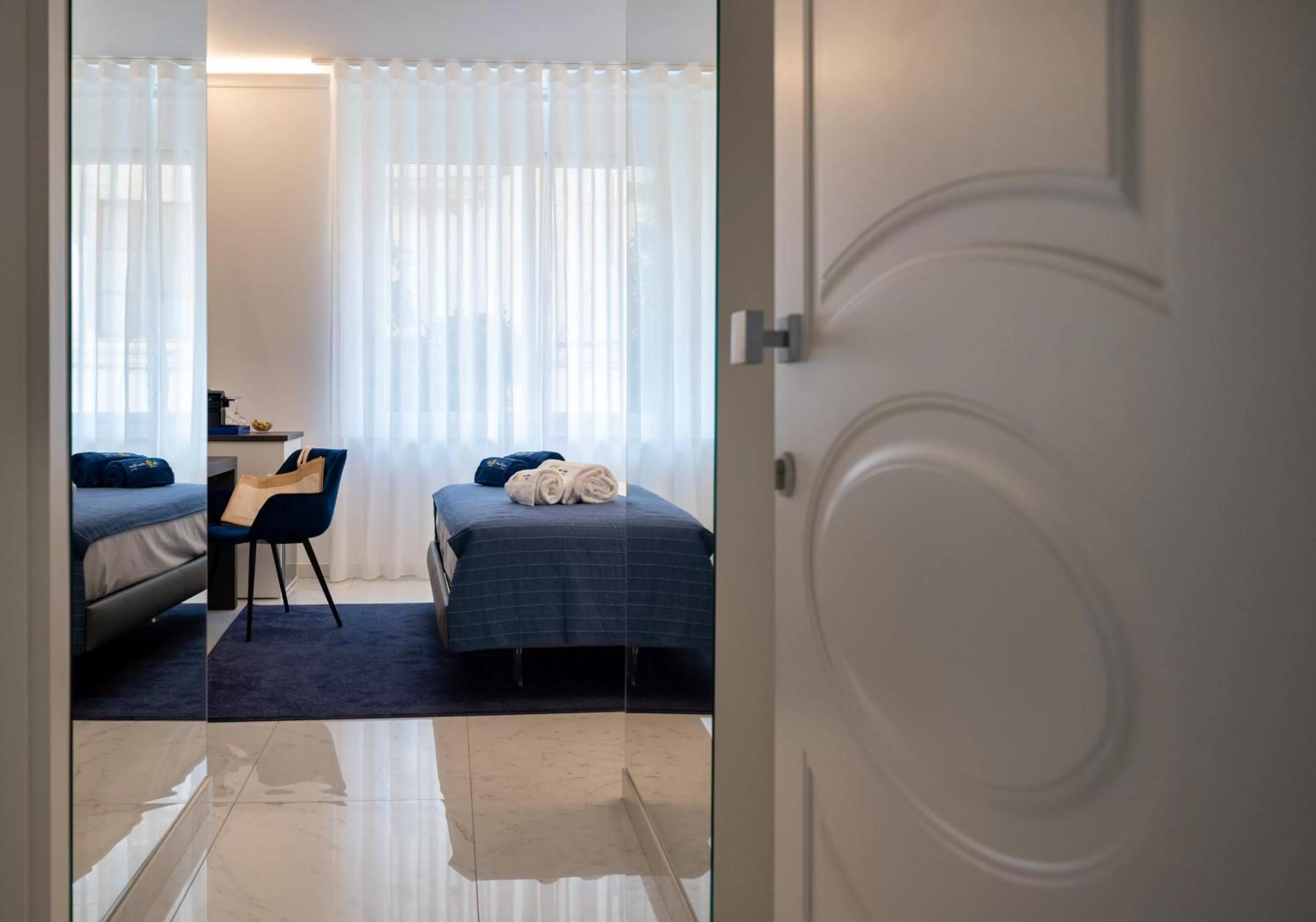 Photo of the whole room in BM SUITES CEFALU