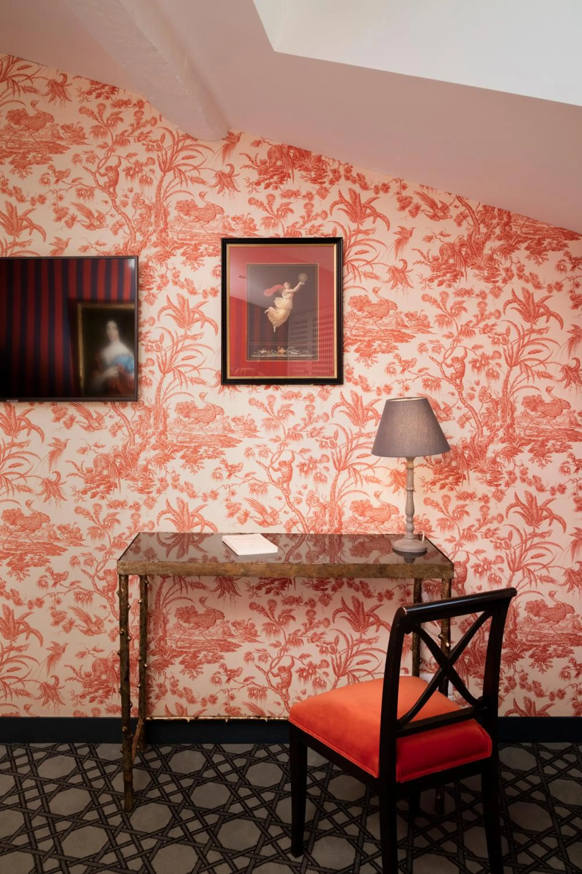 Seating area in Hôtel Saint Germain