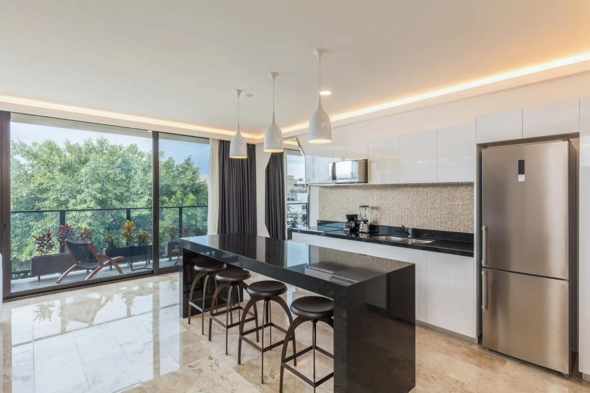 Kitchen or kitchenette in Serenity Hotel Boutique By Alsol