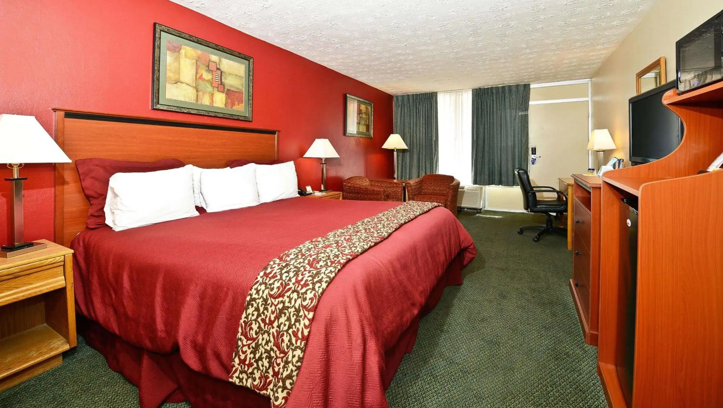 Photo of the whole room in Magnuson Hotel Mountain View