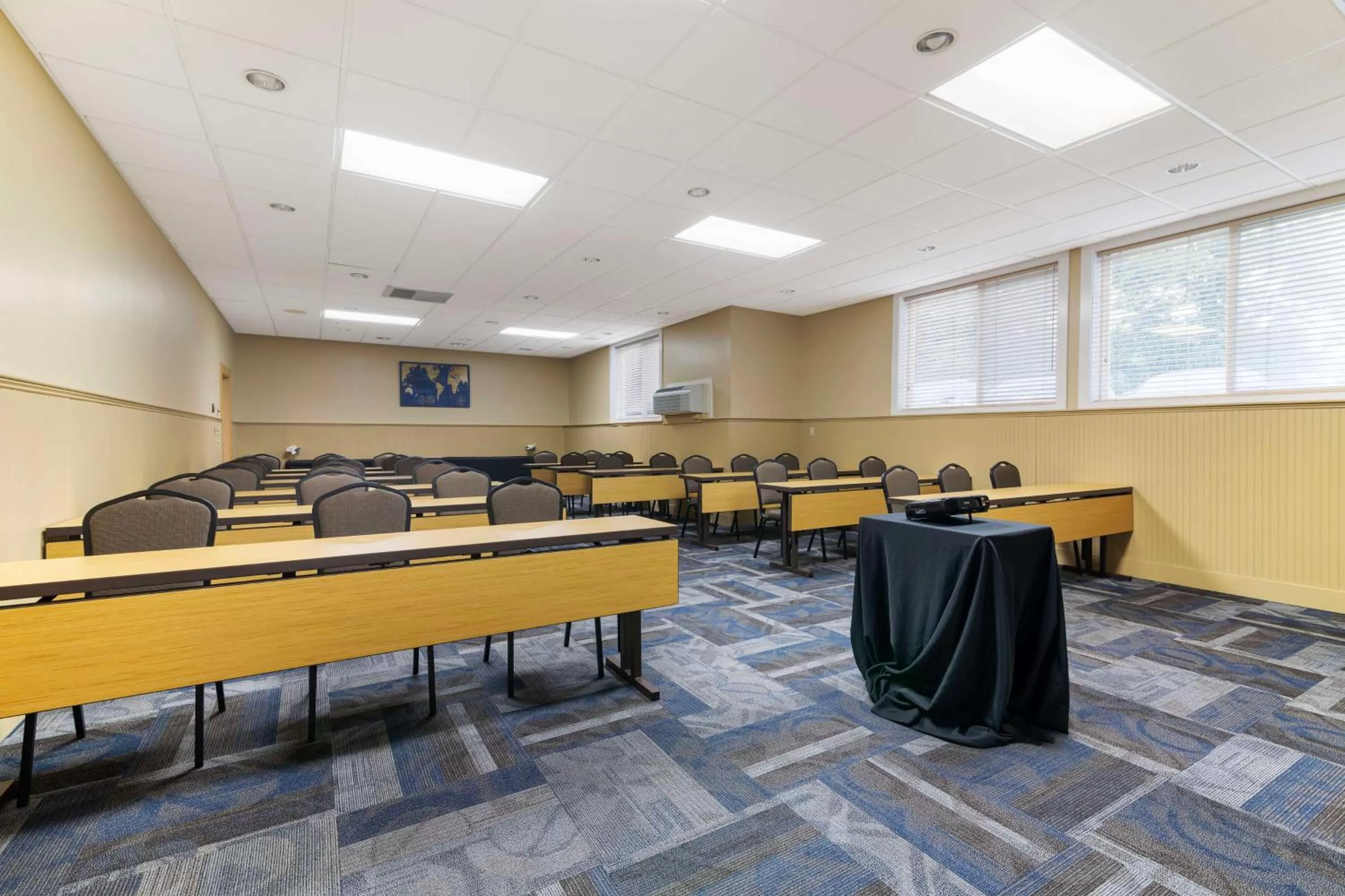 Meeting/conference room in Best Western Plus Windjammer Inn & Conference Center