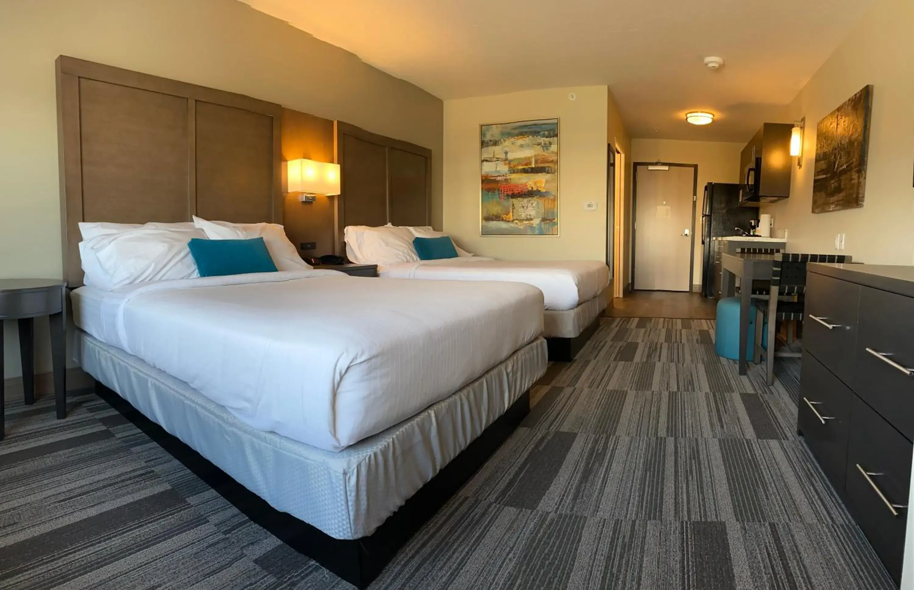 TV and multimedia, Bed in Simple Suites Boise Airport