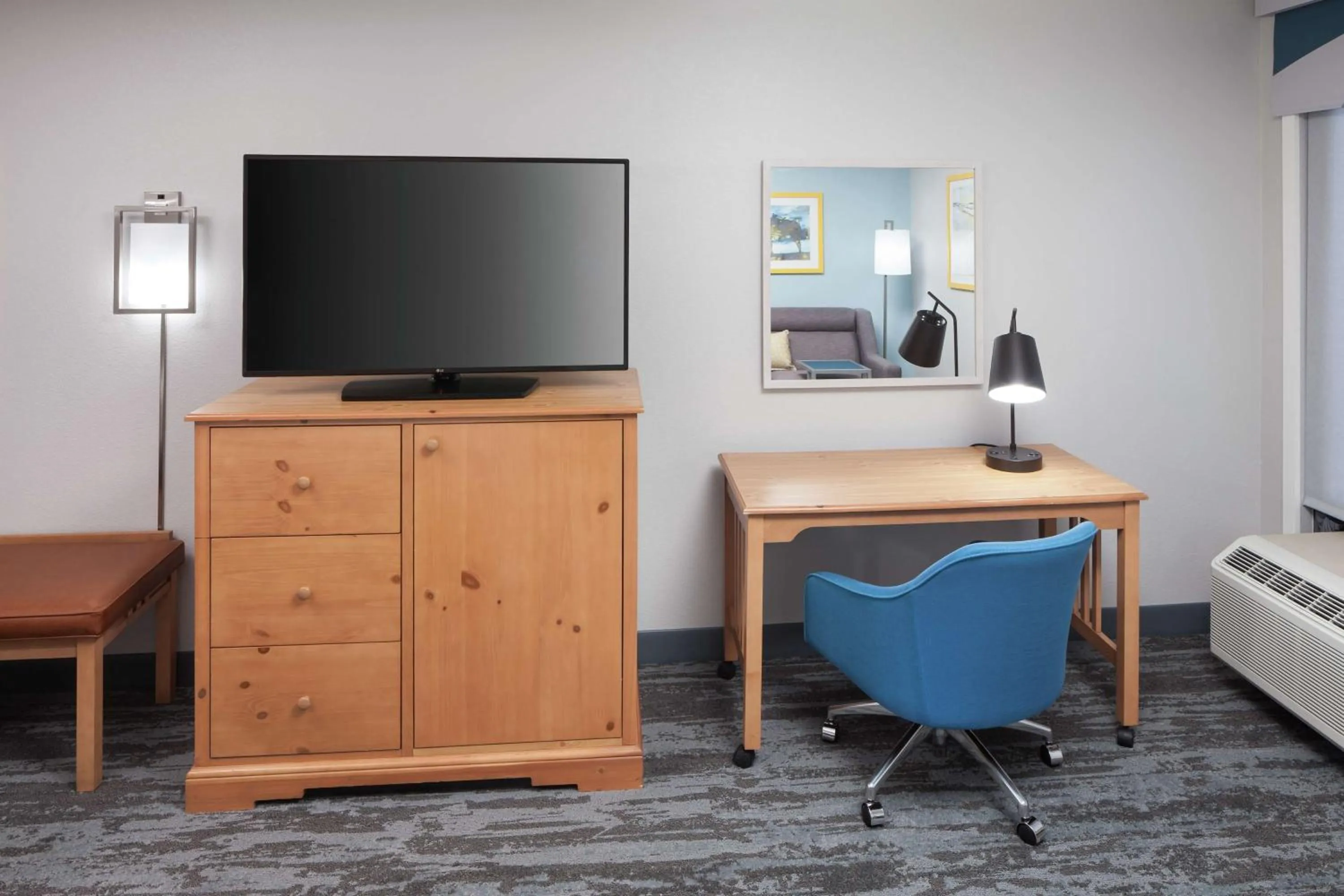 Bedroom in Hampton Inn Austin NW near The Domain