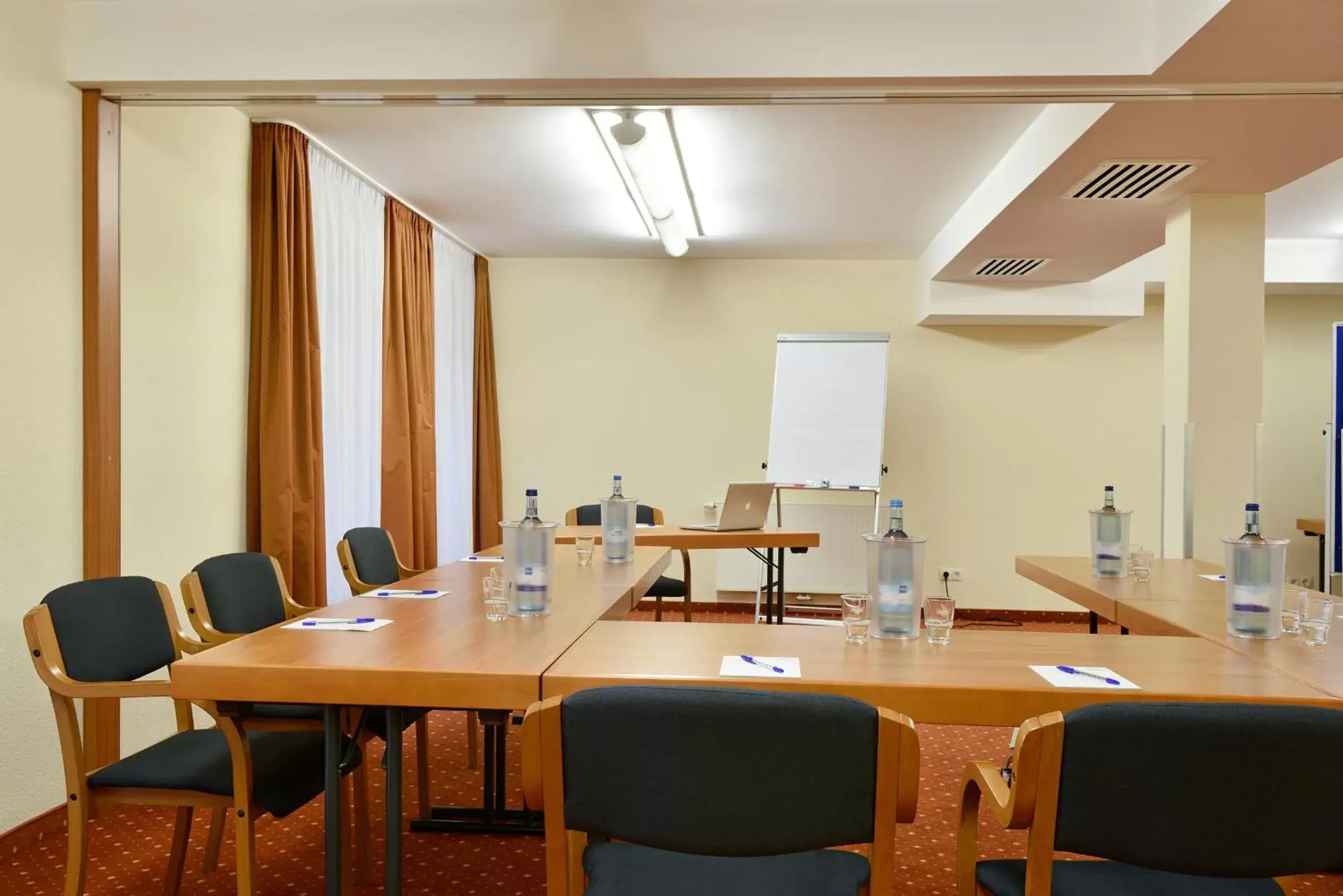 Business facilities in Best Western Plus Parkhotel Maximilian Ottobeuren