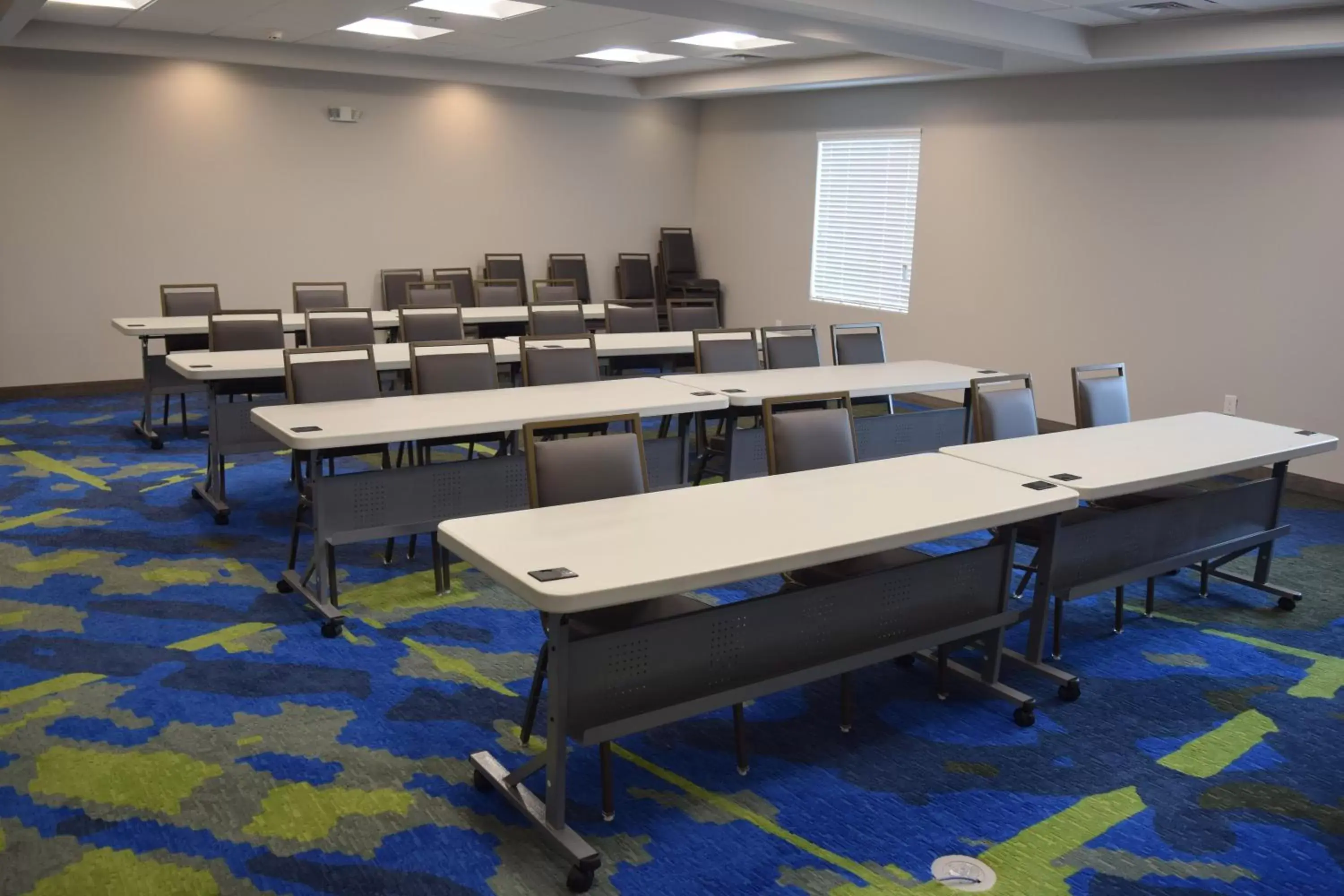 Meeting/conference room in Candlewood Suites - Nashville Metro Center, an IHG Hotel