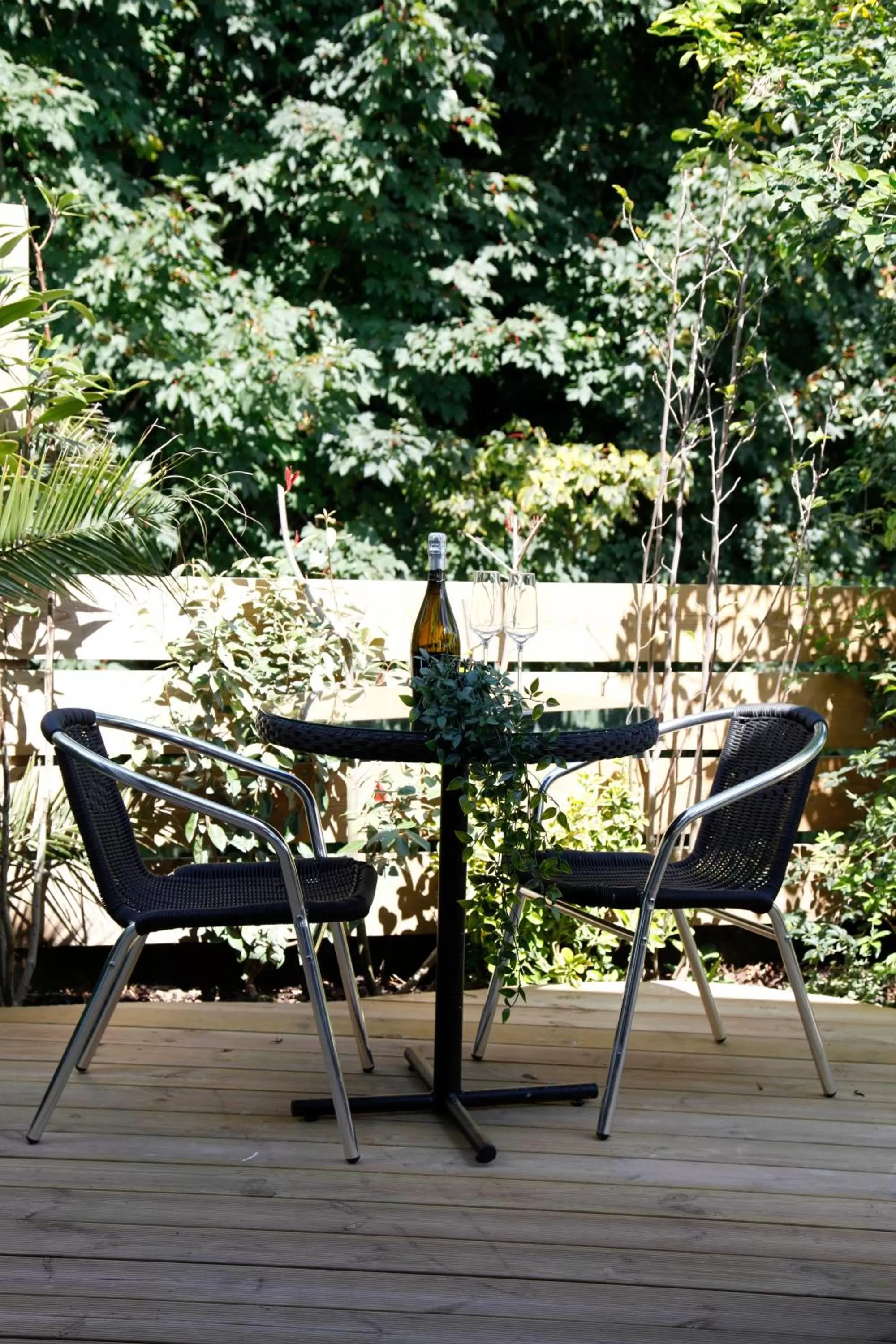 Neighbourhood in Rockmount Rooms & Apartment