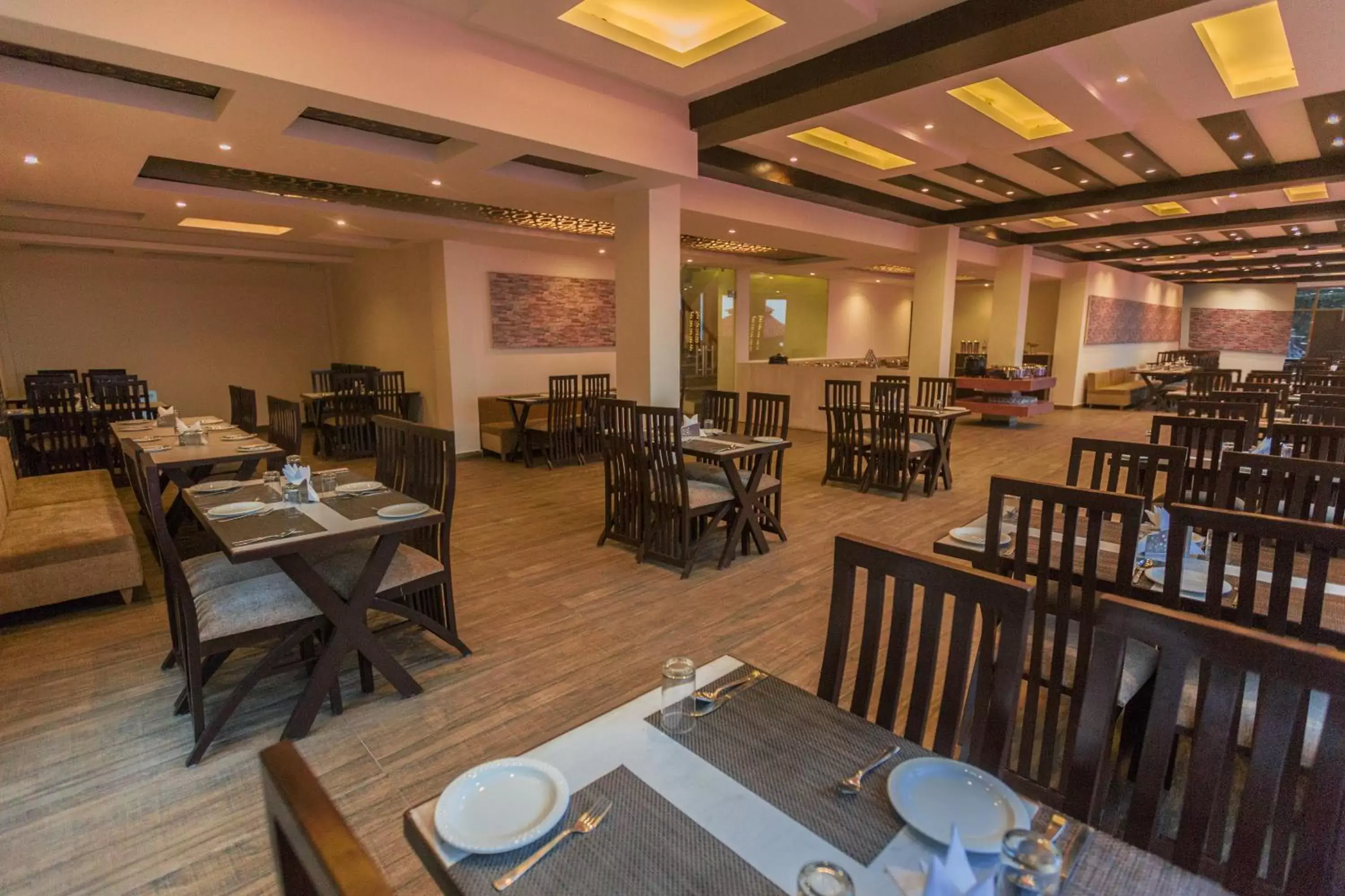 Night, Restaurant/Places to Eat in Snow Valley Resorts Shimla