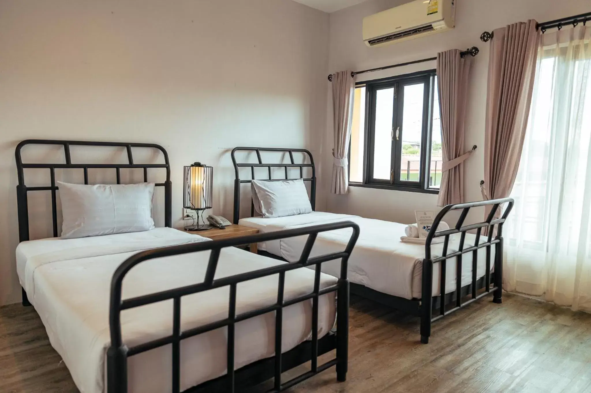 Bedroom, Bed in Hotel Toscana Trat
