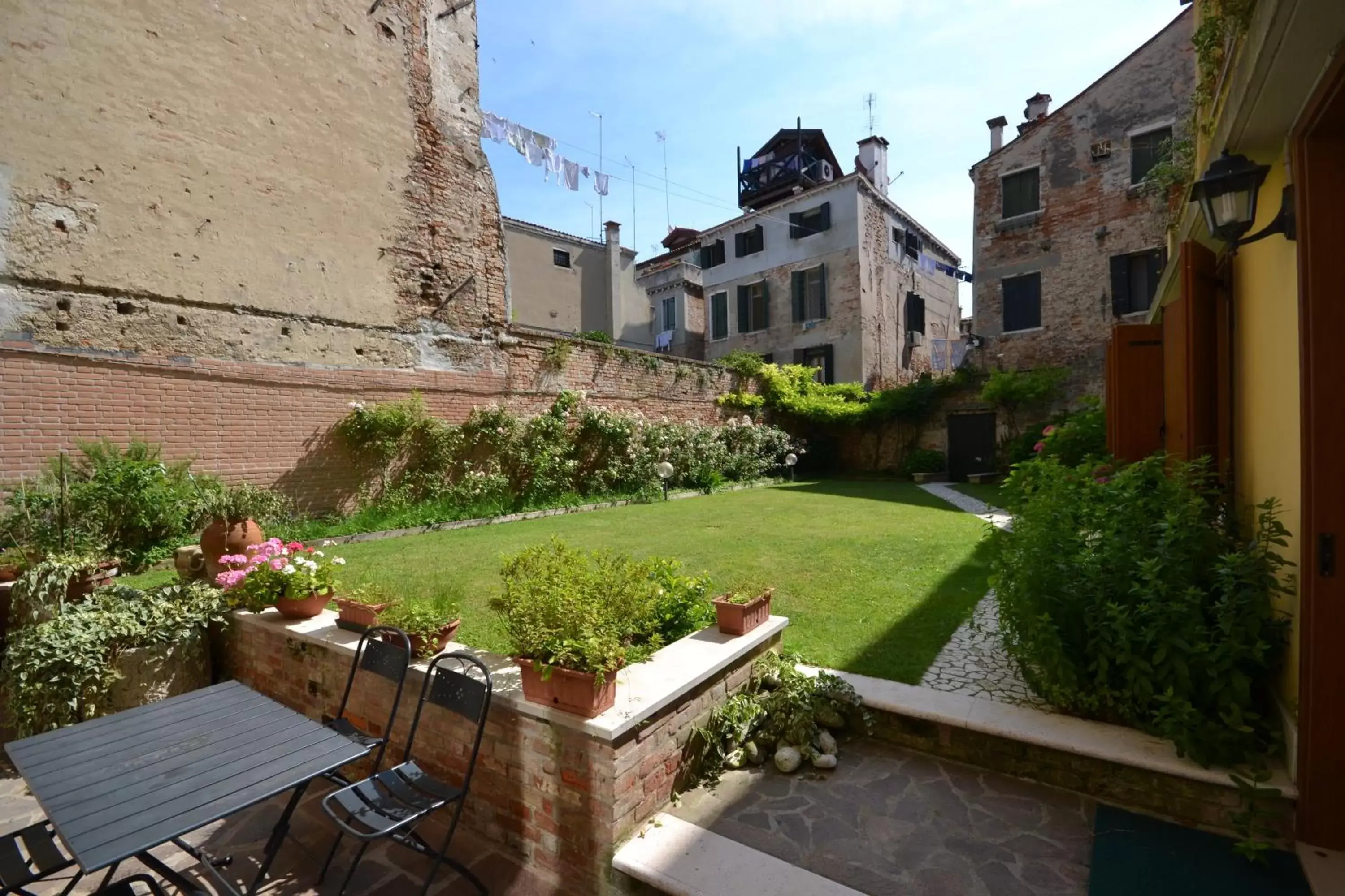 Garden, Patio/Outdoor Area in Corte Nova