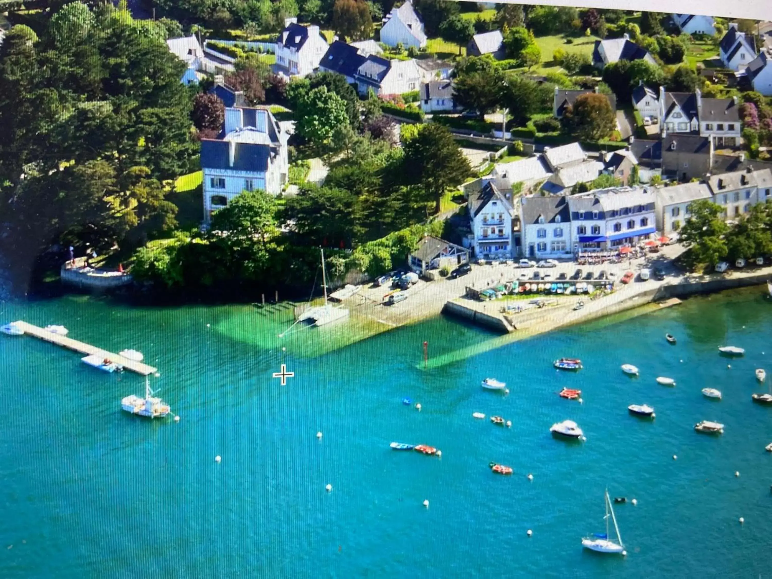 Bird's-eye View in Embruns et Sarrasin