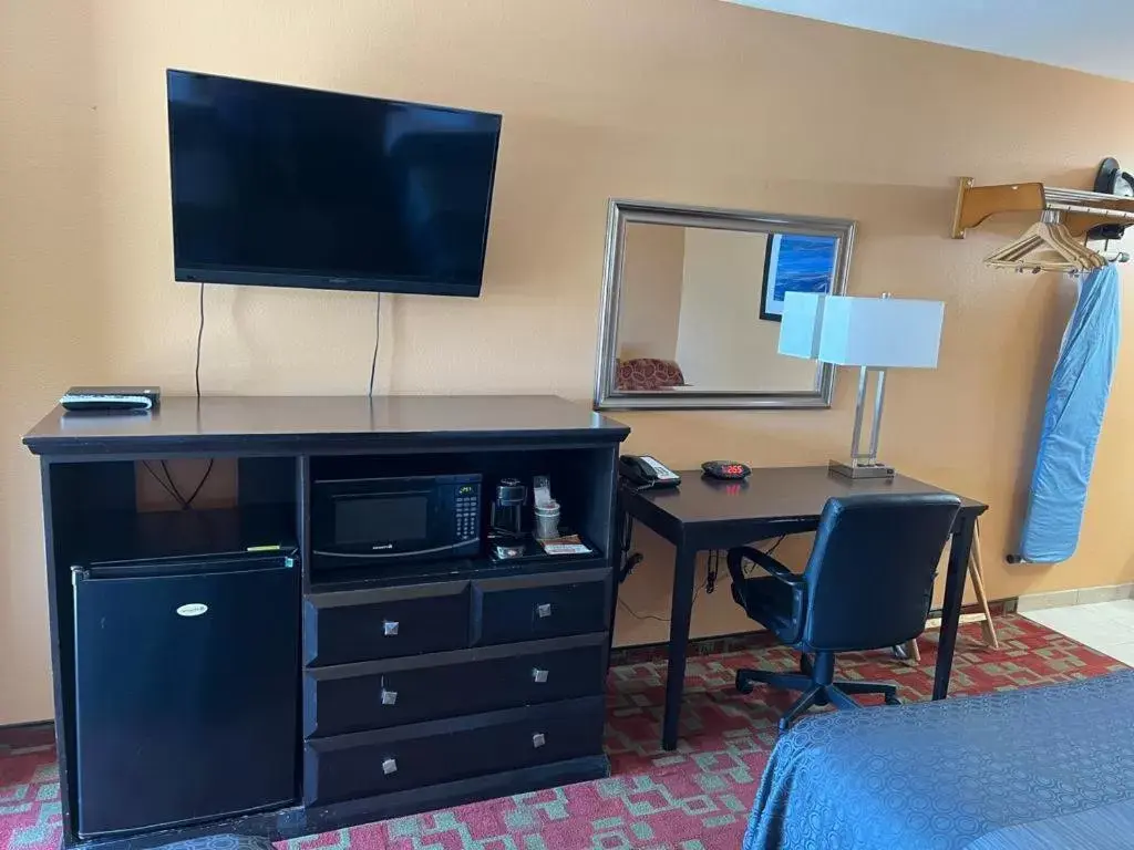 TV/Entertainment Center in Rancho California Inn Temecula