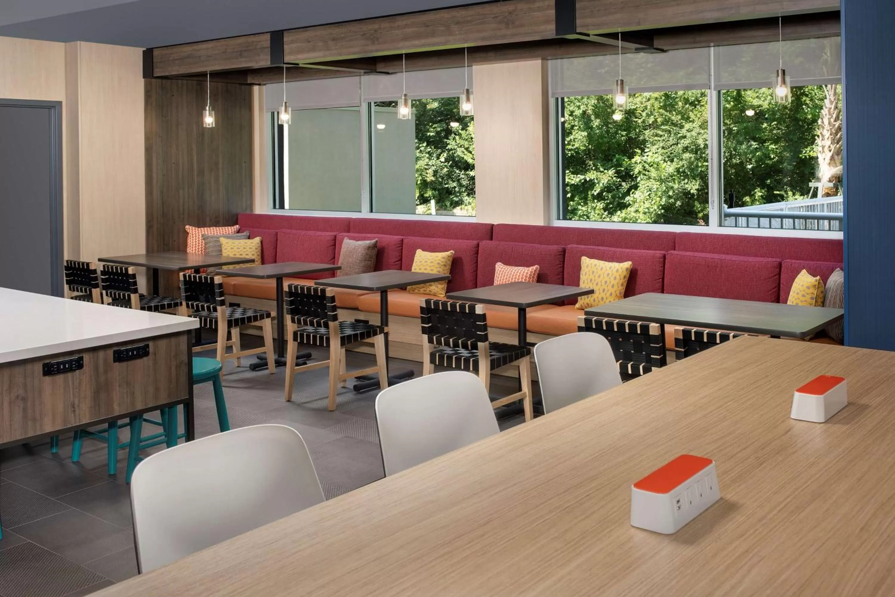 Restaurant/places to eat in Tru By Hilton Charleston Ashley Phosphate, Sc