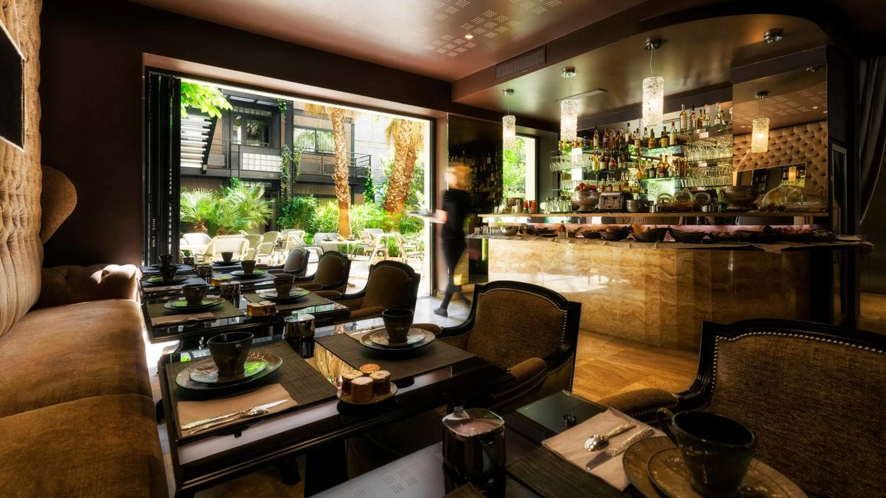 Restaurant/places to eat in B Montmartre