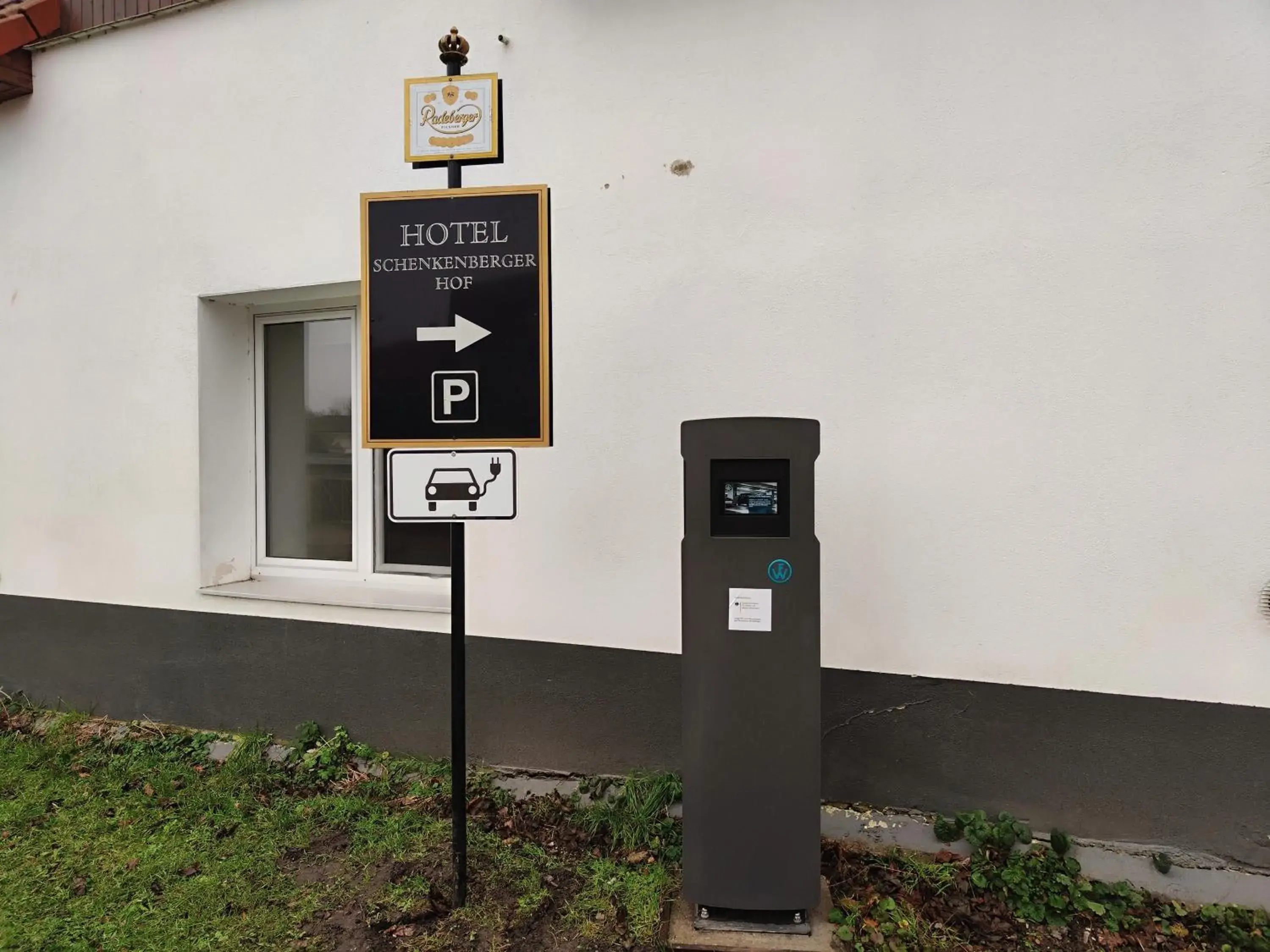 Parking in Land-gut-Hotel Schenkenberger Hof