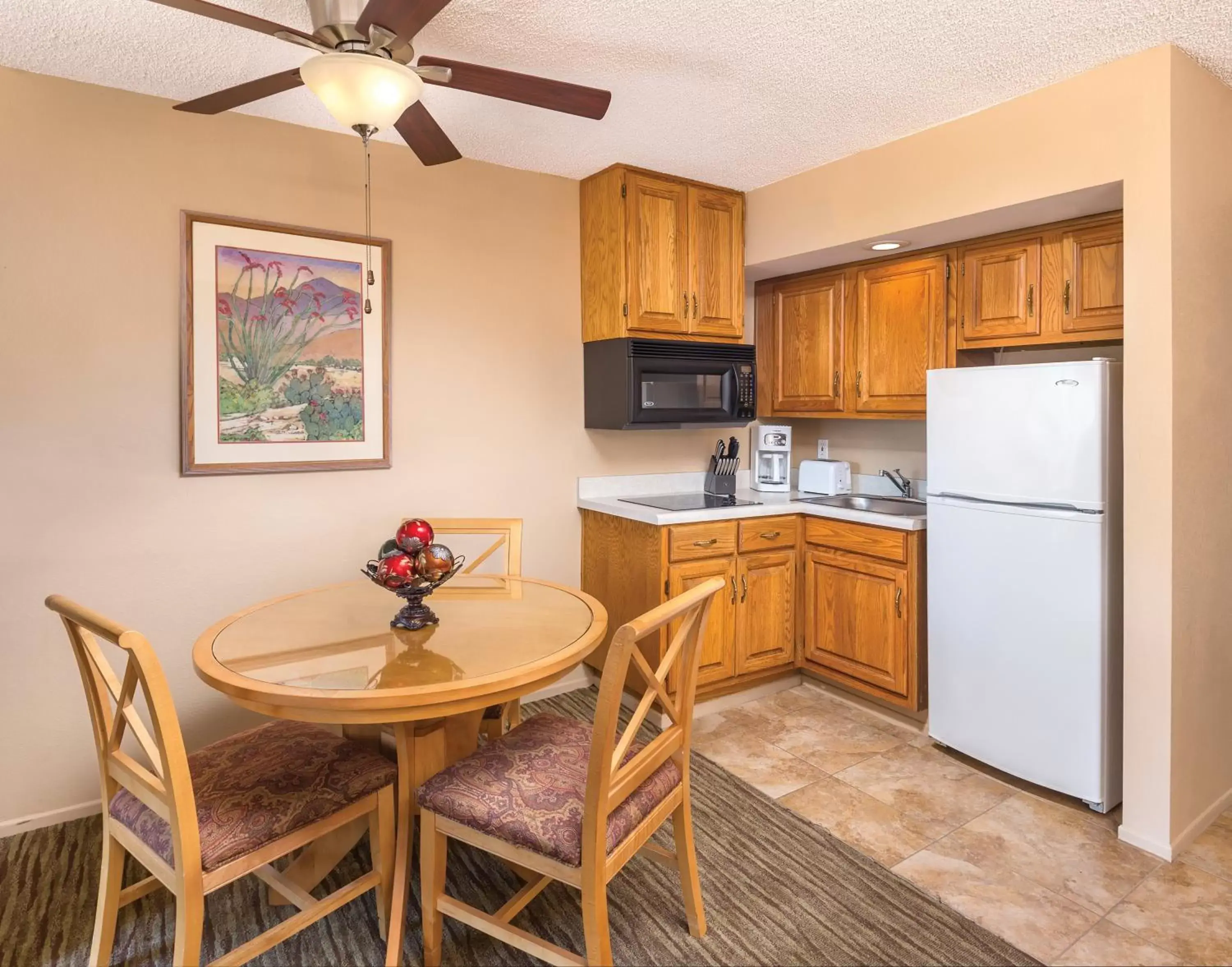Photo of the whole room, Kitchen/Kitchenette in WorldMark Palm Springs - Plaza Resort and Spa