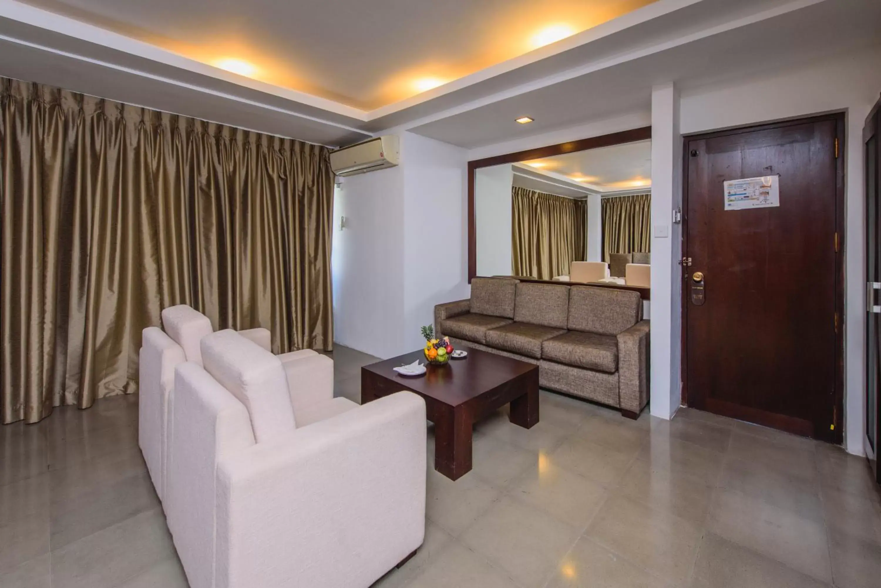 Bedroom, Seating Area in Kandy The Tourmaline