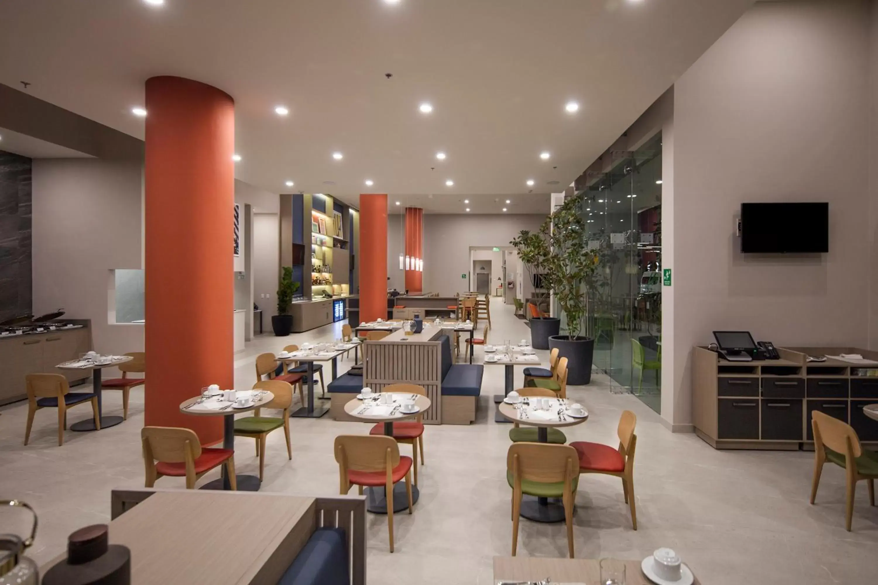 Restaurant/Places to Eat in Holiday Inn & Suites - Aguascalientes, an IHG Hotel