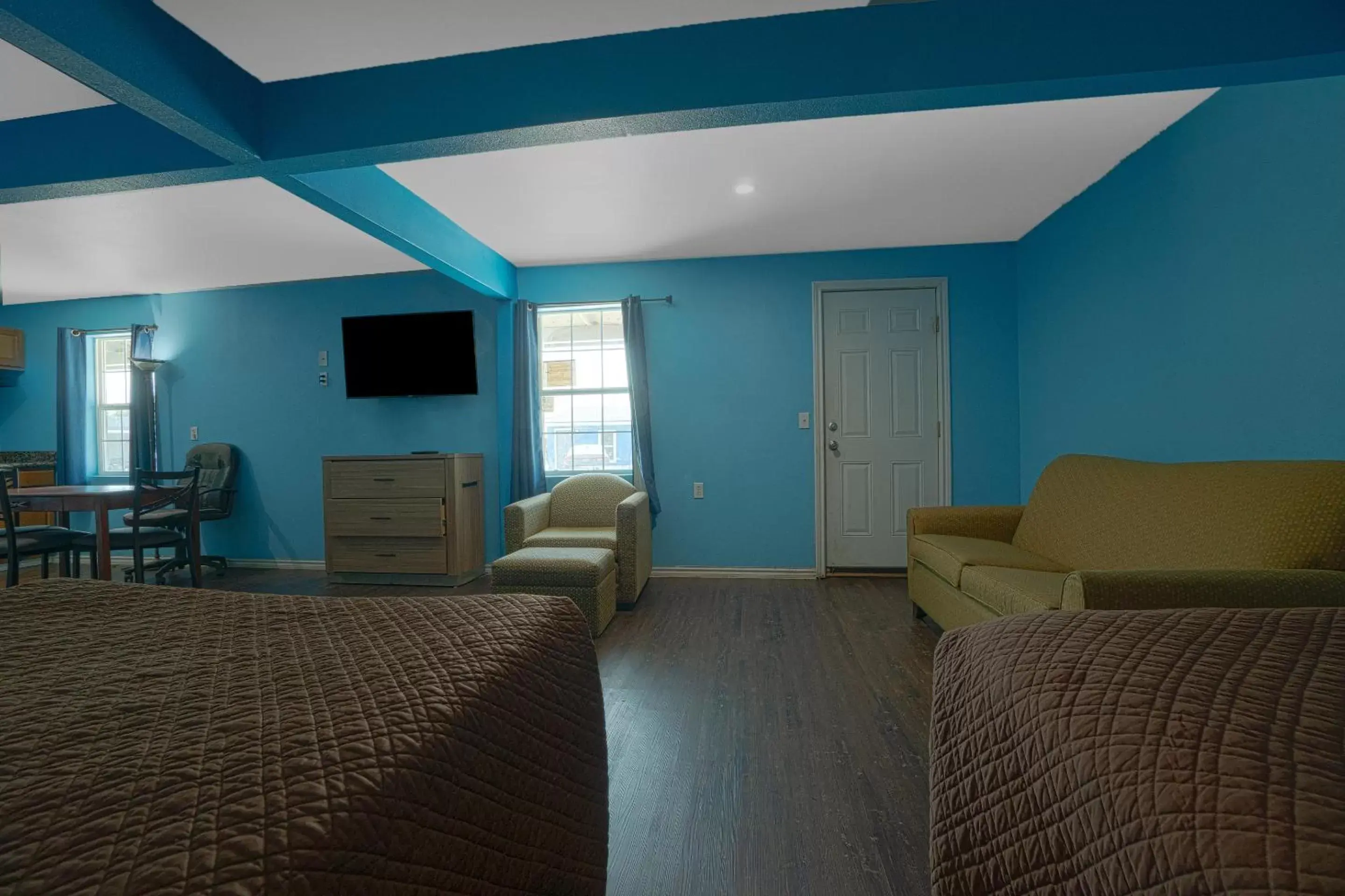 Bedroom, Seating Area in Plaza Motel Corpus Christi by OYO