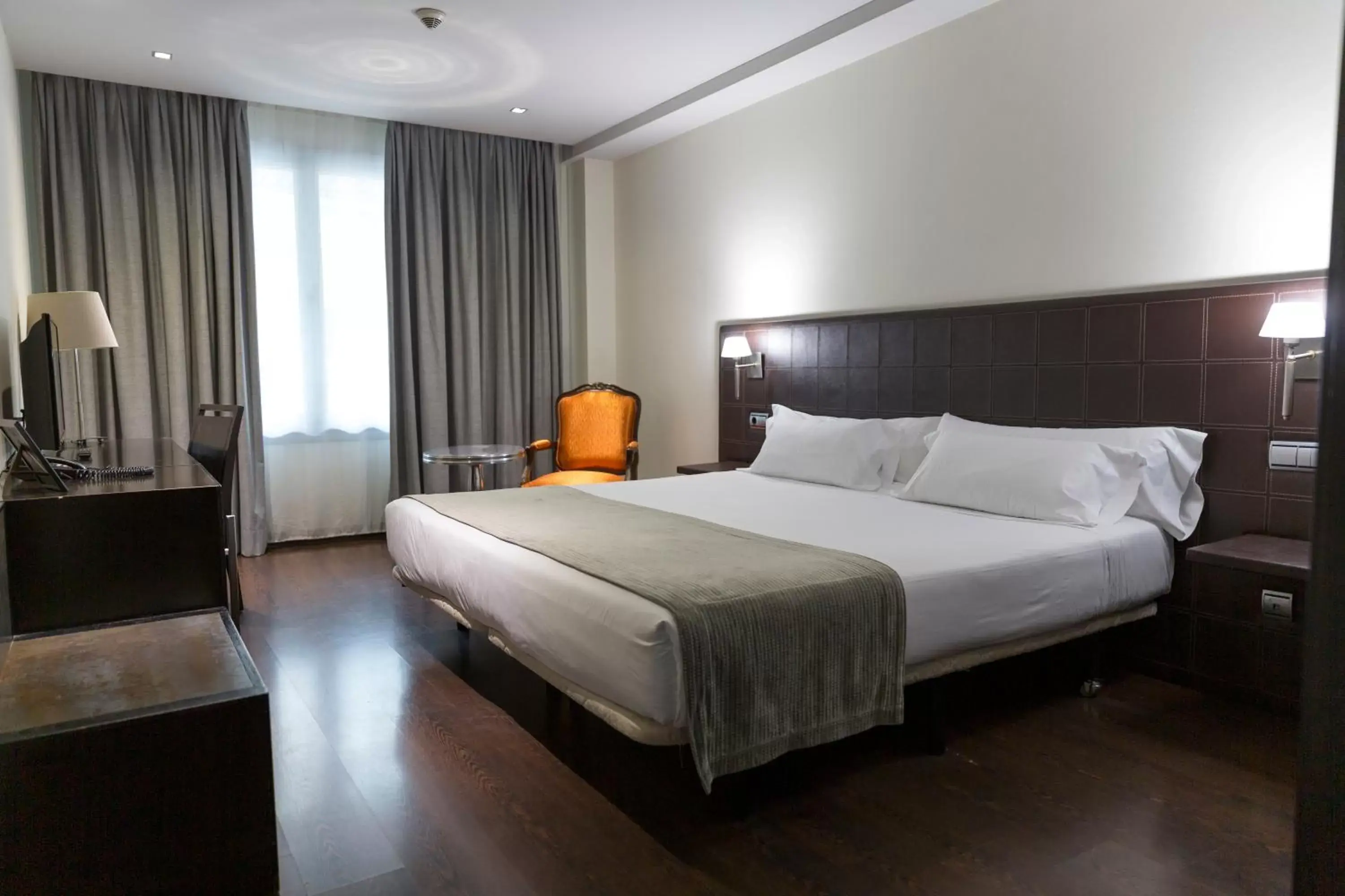 Bedroom, Bed in Iberik Santo Domingo Plaza Hotel