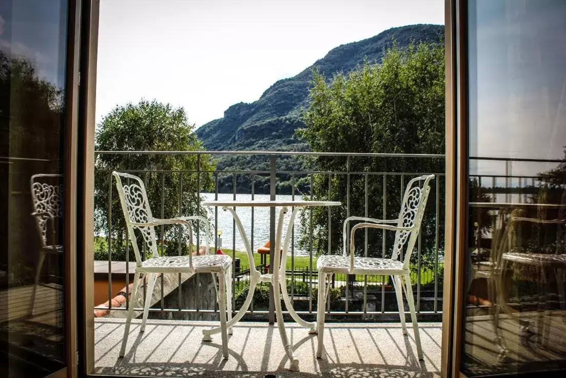 Lake view, Balcony/Terrace in Hotel Ristorante La Quartina