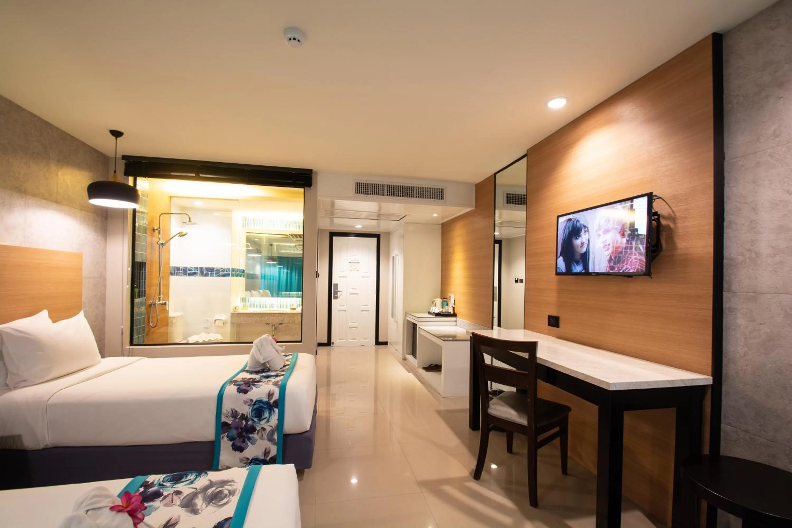 TV and multimedia, Bed in Peach Hill Resort - SHA Extra Plus