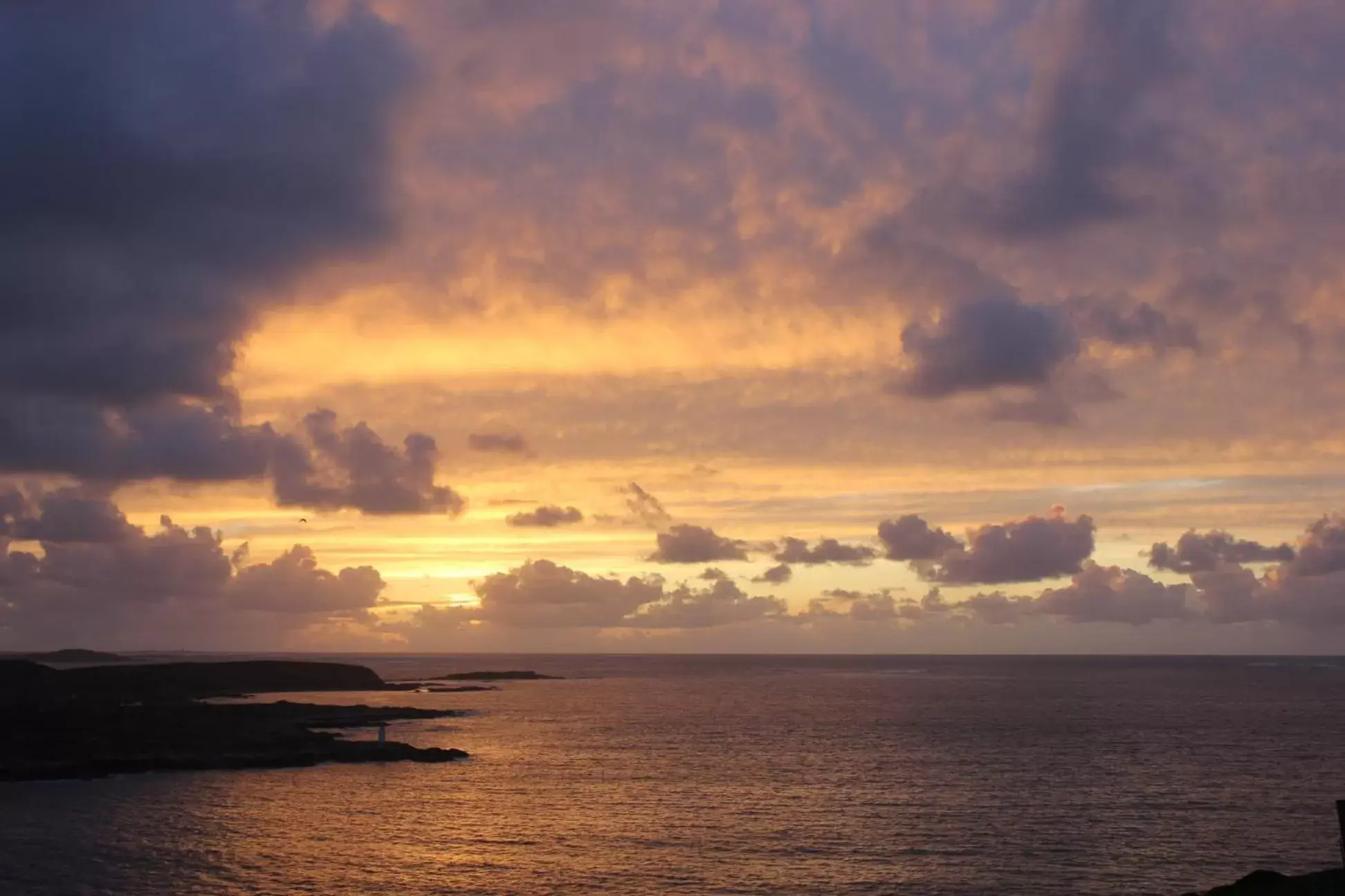 Sunrise/Sunset in Clifden Bay Lodge