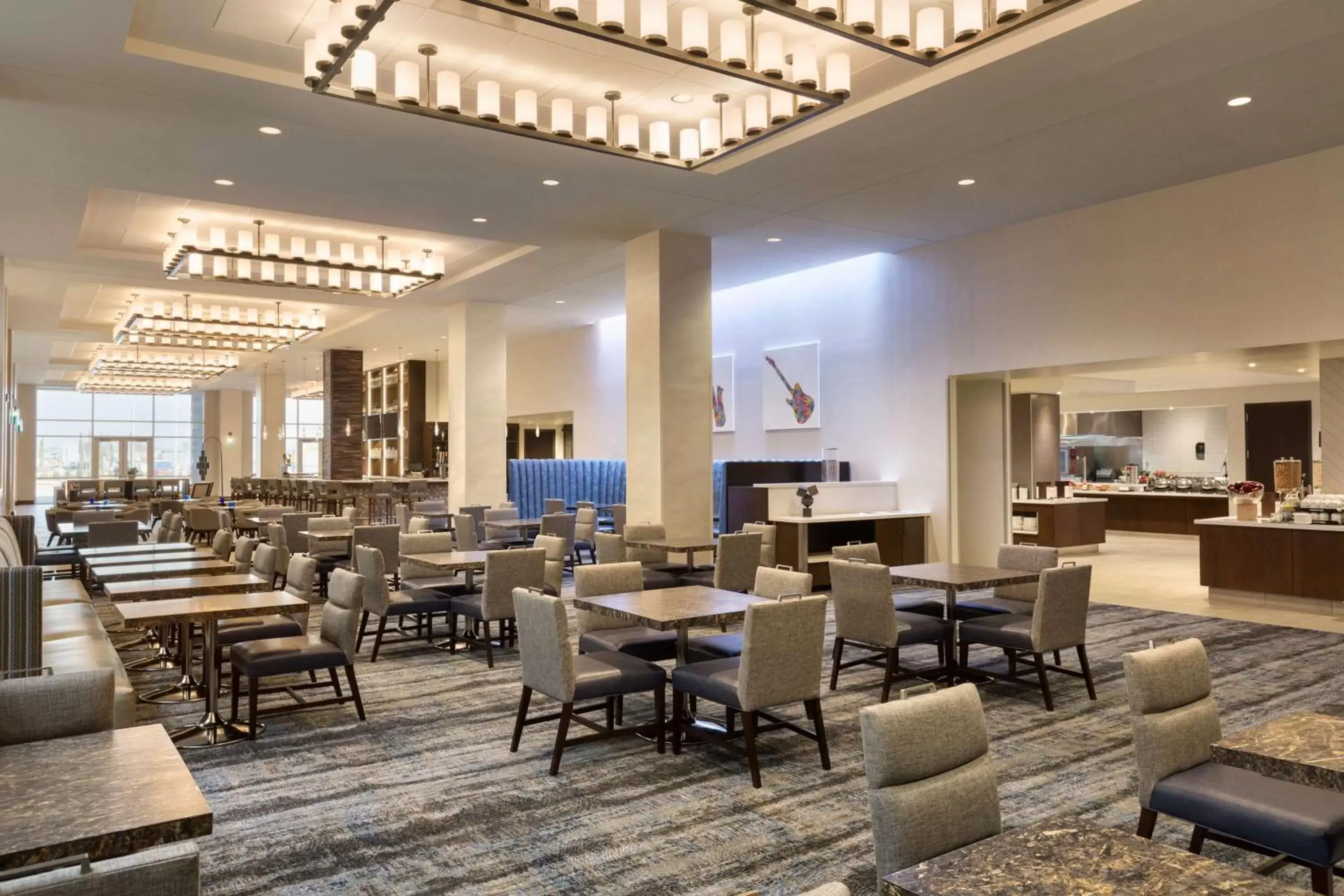 Dining area, Restaurant/Places to Eat in Embassy Suites By Hilton Denton Convention Center