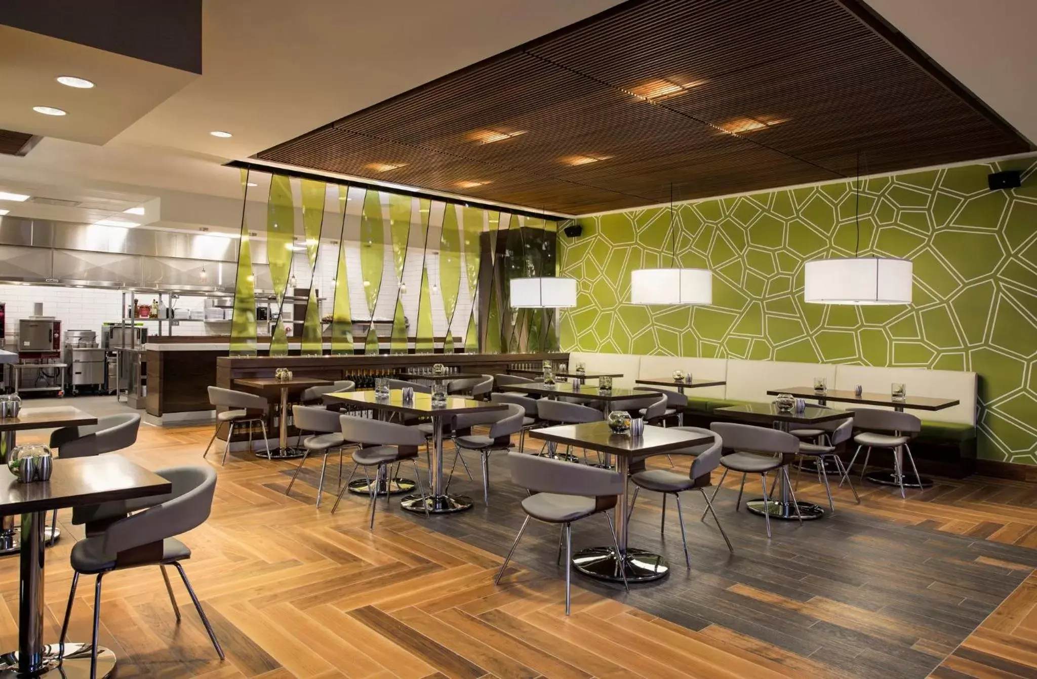 Restaurant/places to eat, Lounge/Bar in Courtyard by Marriott Calgary South