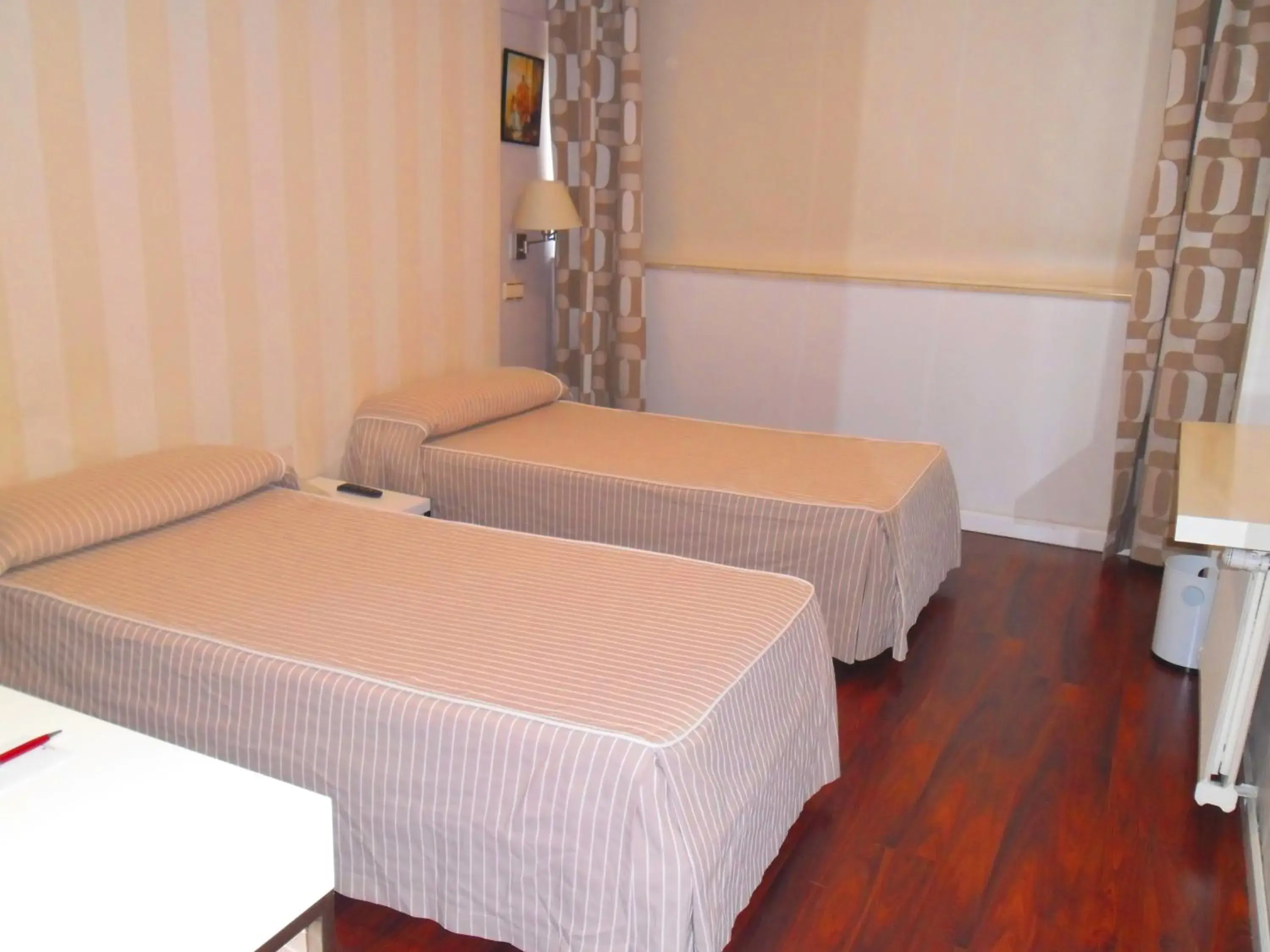 Bed in Hotel Escuela Madrid
