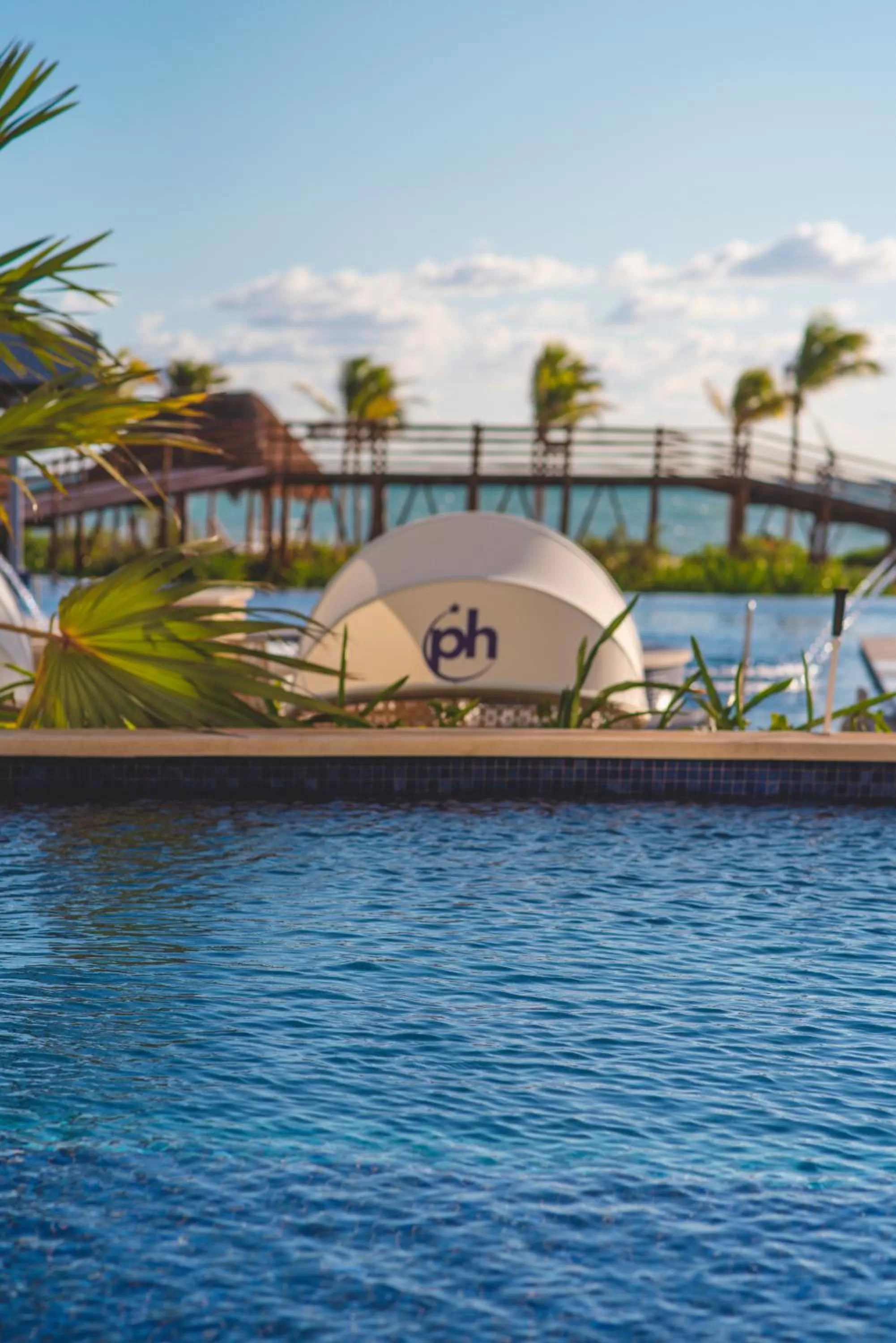 Swimming pool in Planet Hollywood Cancun by Royalton, An Autograph Collection All-Inclusive Resort