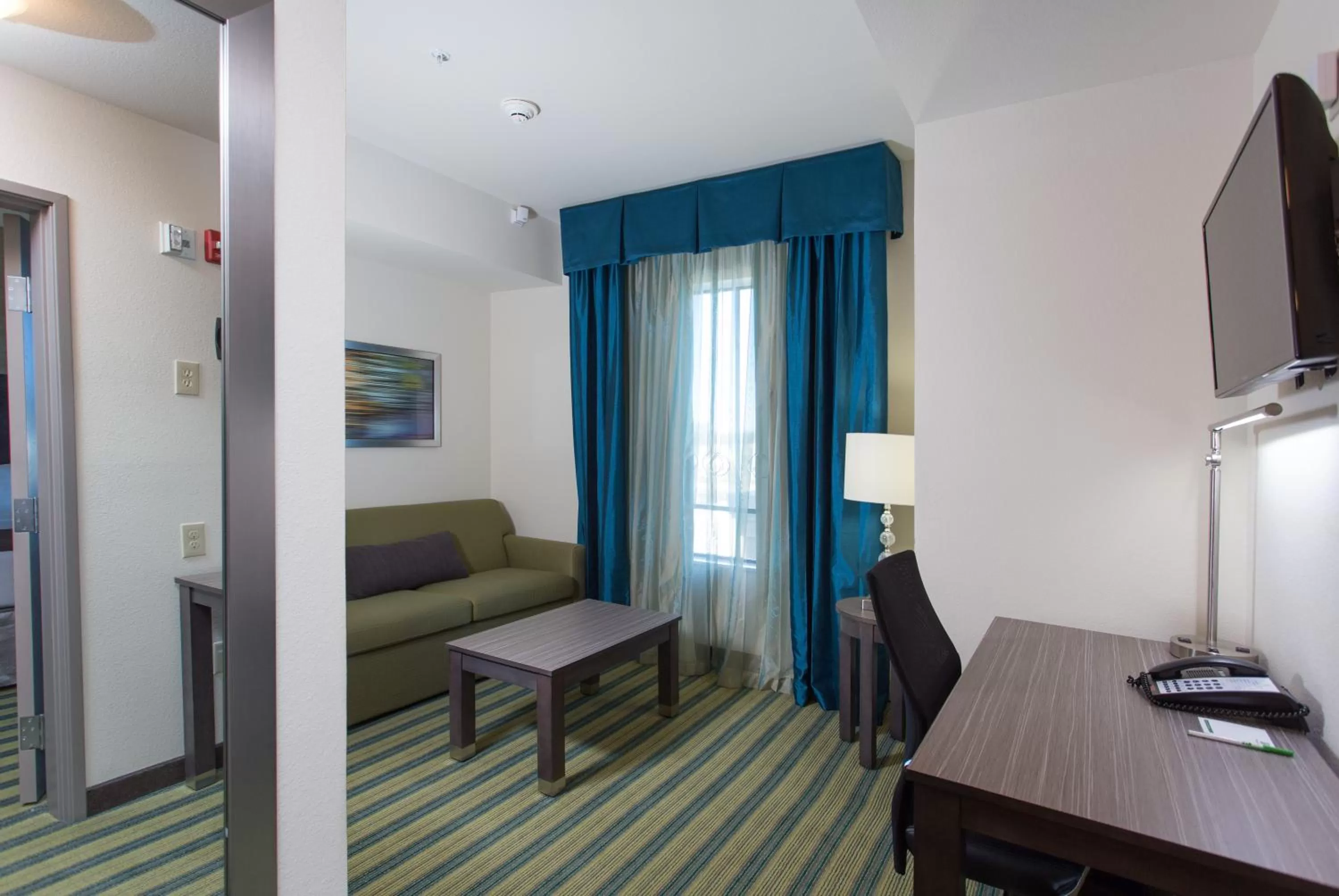 Photo of the whole room in Holiday Inn Texarkana Arkansas Convention Center by IHG